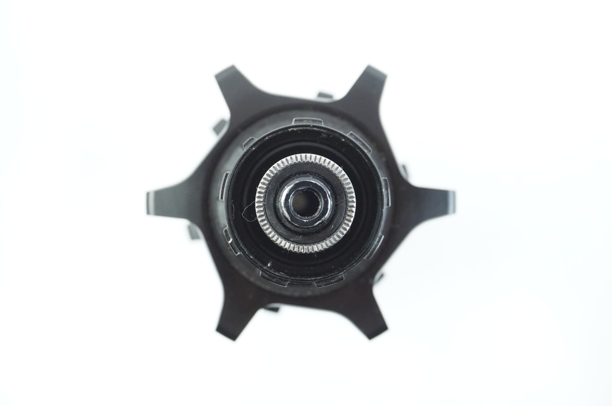 ZIPP 「ジップ」 404 FIRECREST シマノ11速 リアハブ / 中目黒店