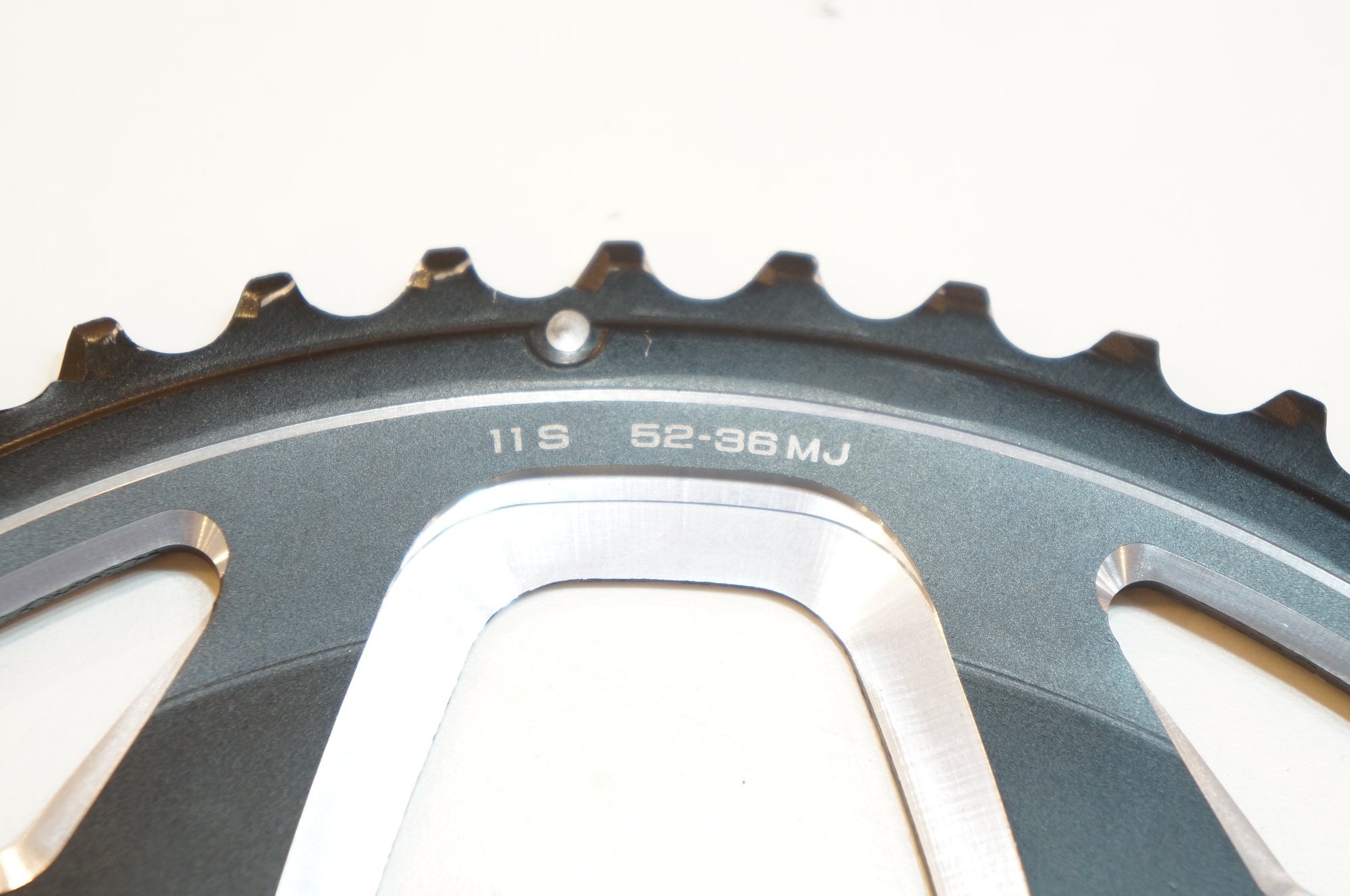 SHIMANO 「シマノ」 52-36T チェーンリングセット / バイチャリ浦和ベース