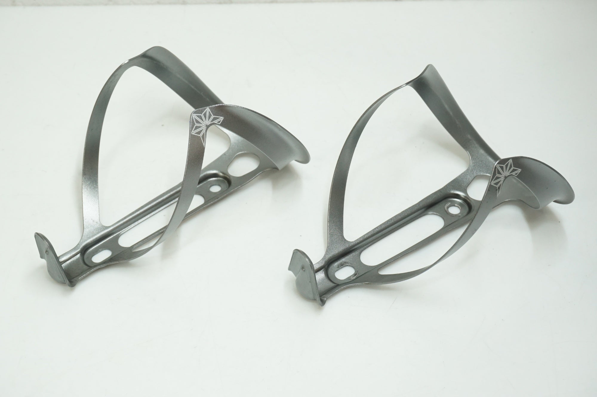 SUPACAZ 「スパカズ」 FLY CAGE ANO ボトルケージセット / 大宮店