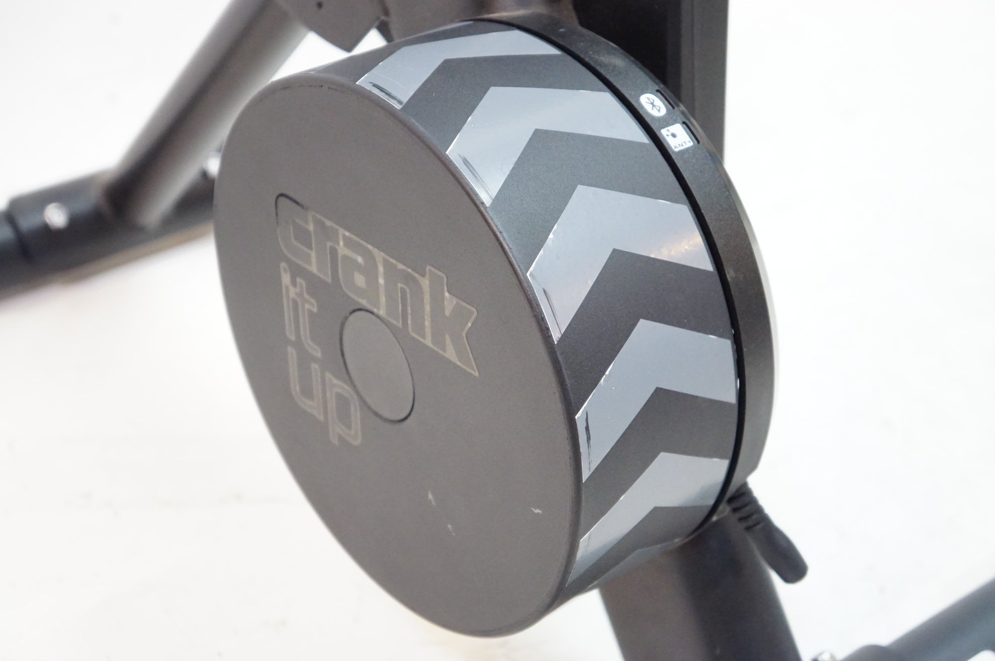 WAHOO 「ワフー」 KICKR CORE スマートトレーナー / 熊谷本店