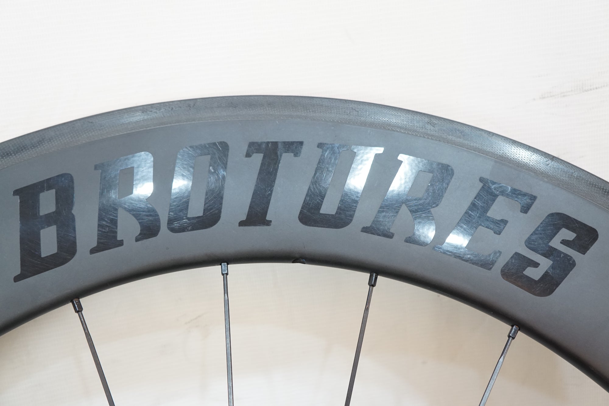 BROTURES 「ブローチャーズ」 SHRED ホイールセット / バイチャリ浦和ベース