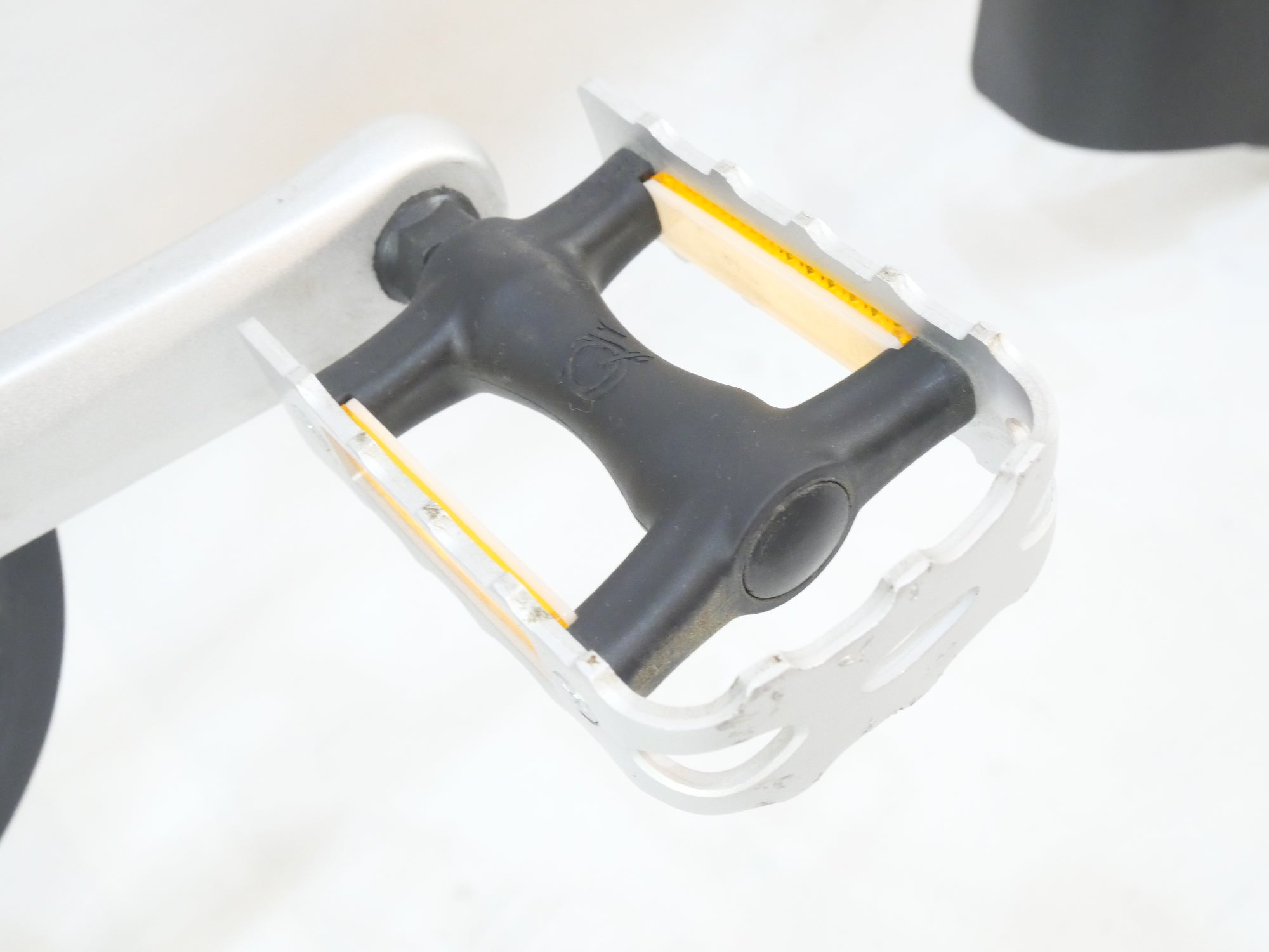 BROMPTON 「ブロンプトン」 C Line Explore with Rack Mid 2021年モデル 16インチ 折り畳み自転車 / バイチャリ浦和ベース