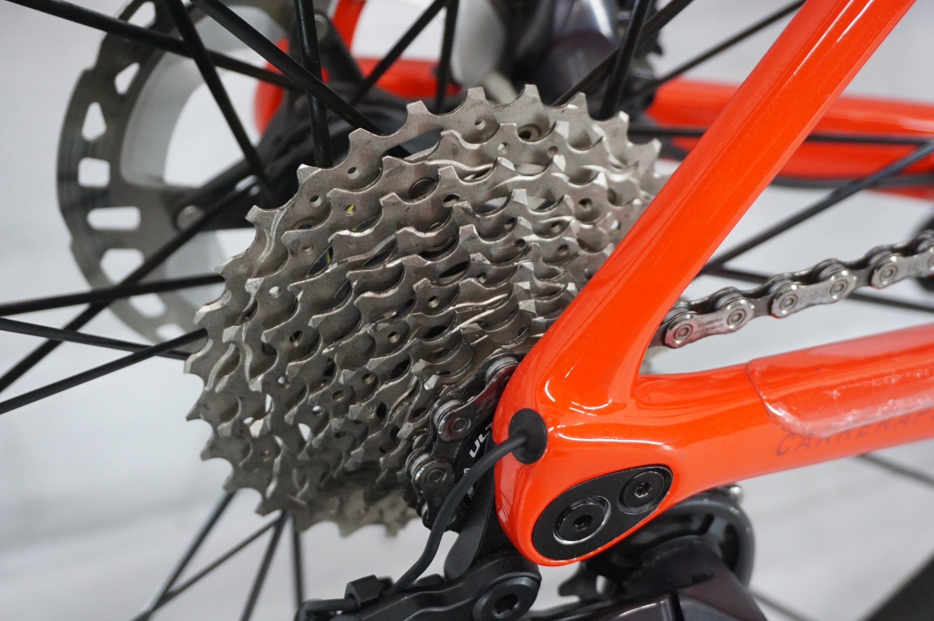 CARRERA 「カレラ」 PHIBRA DISC ULTEGRA R8170 2022年モデル ロードバイク / 阪急塚口店