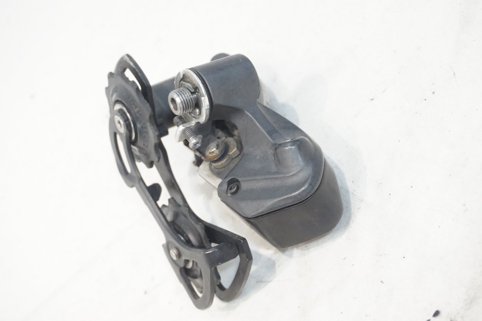 SHIMANO 「シマノ」 ULTEGRA 6770 Di2 コンポ3点(ST,FD,RD) +バッテリー,充電器,ジャンクション セット / 横浜戸塚店