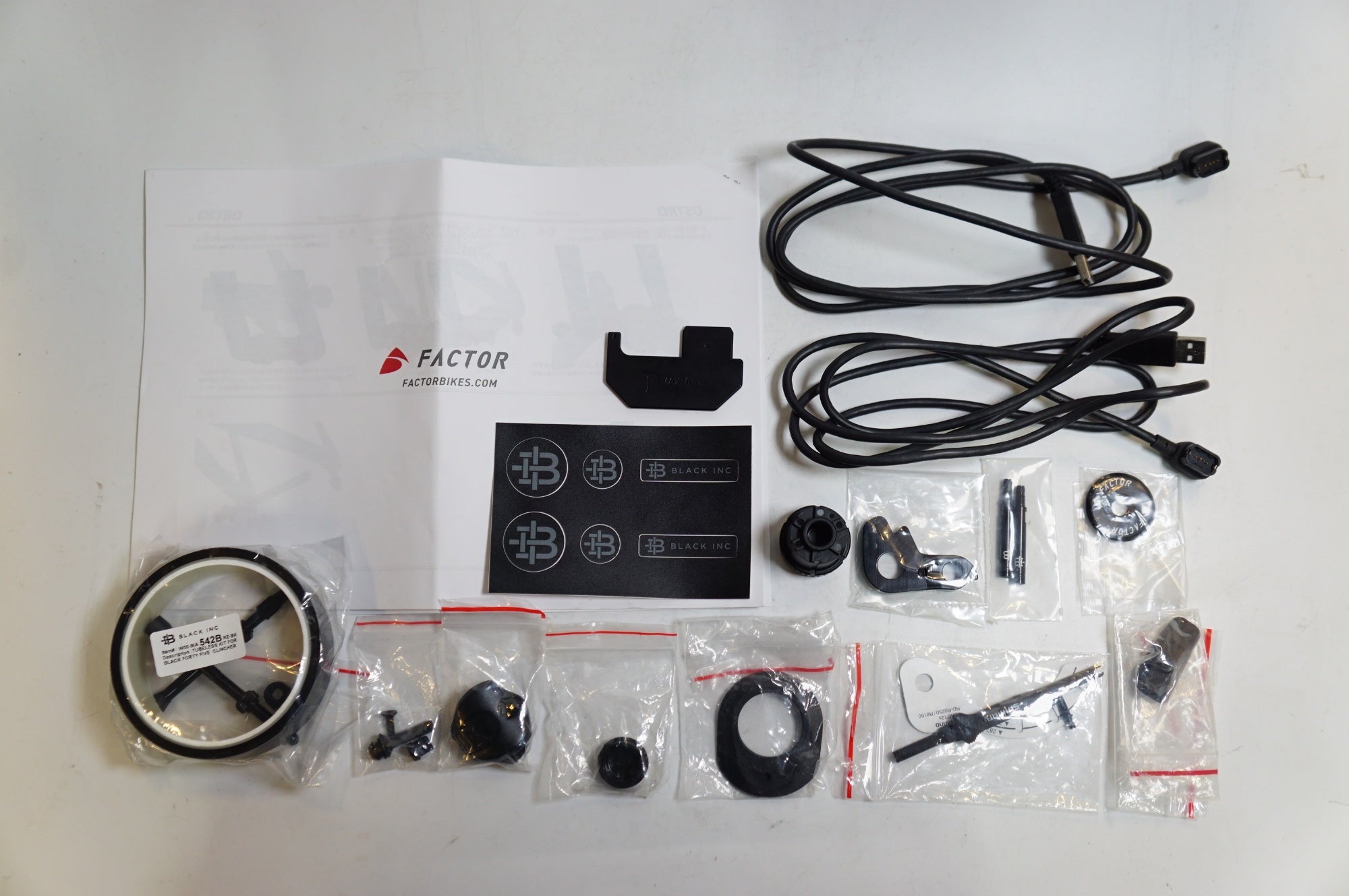 FACTOR 「ファクター」 OSTRO VAM ULTEGRA Di2 2023年モデル ロードバイク / 熊谷本店