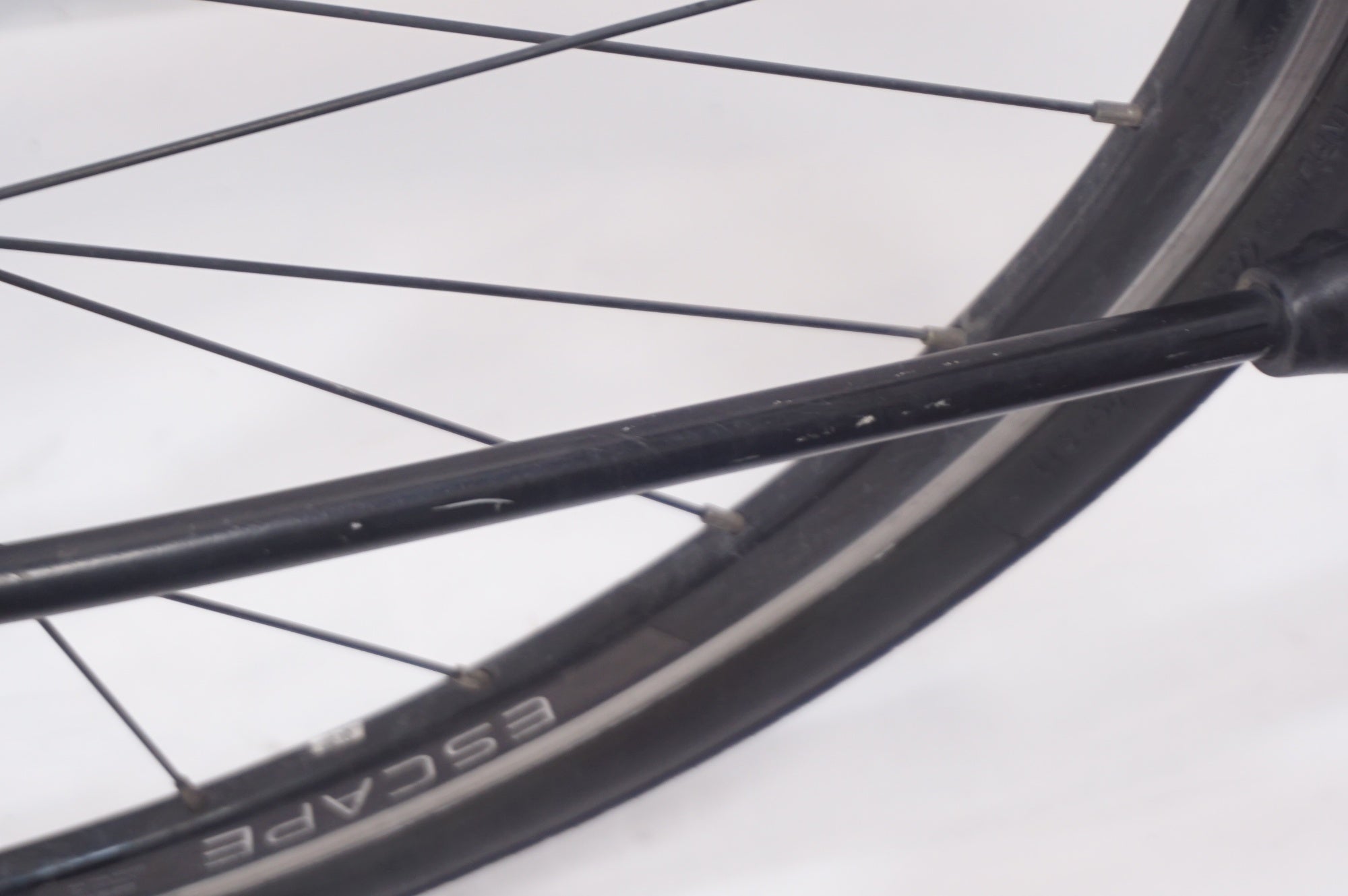 GIANT 「ジャイアント」 ESCAPE R3 2023年モデル クロスバイク / 世田谷店