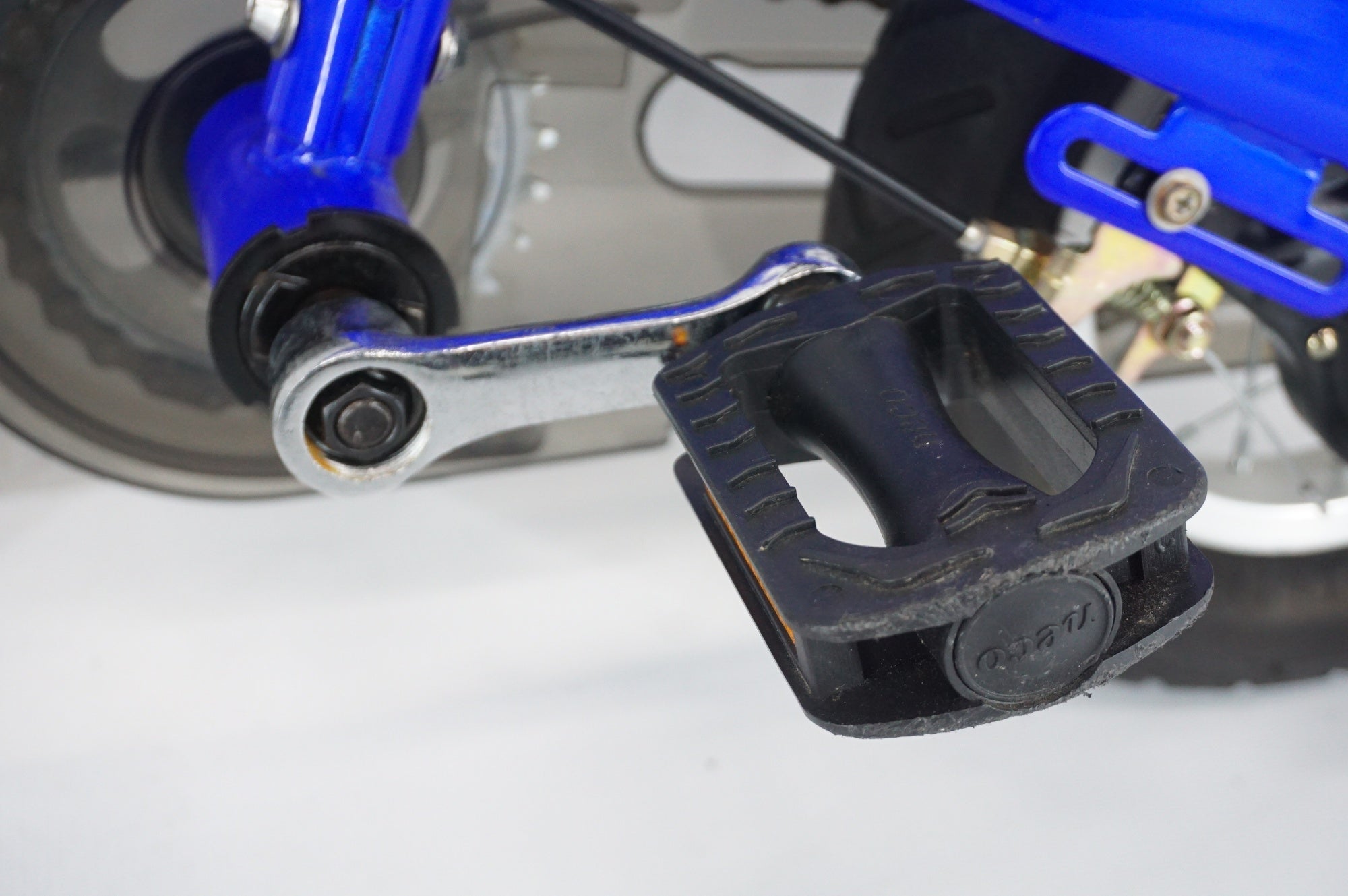 ビタミンiファクトリー 「ビタミンアイファクトリー」 へんしんバイクS 2018年モデル 10インチ キッズバイク / 阪急塚口店