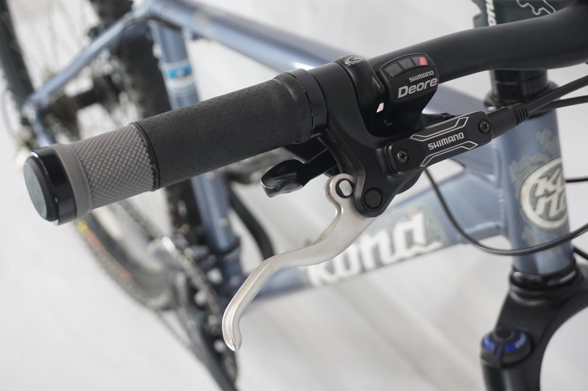 KONA 「コナ」 ST DELUXE 2009年モデル マウンテンバイク / 阪急塚口店