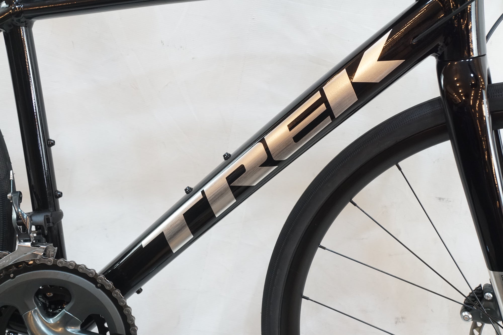 TREK 「トレック」 DOMANE AL4 DISC 2022年モデル ロードバイク / バイチャリ浦和ベース