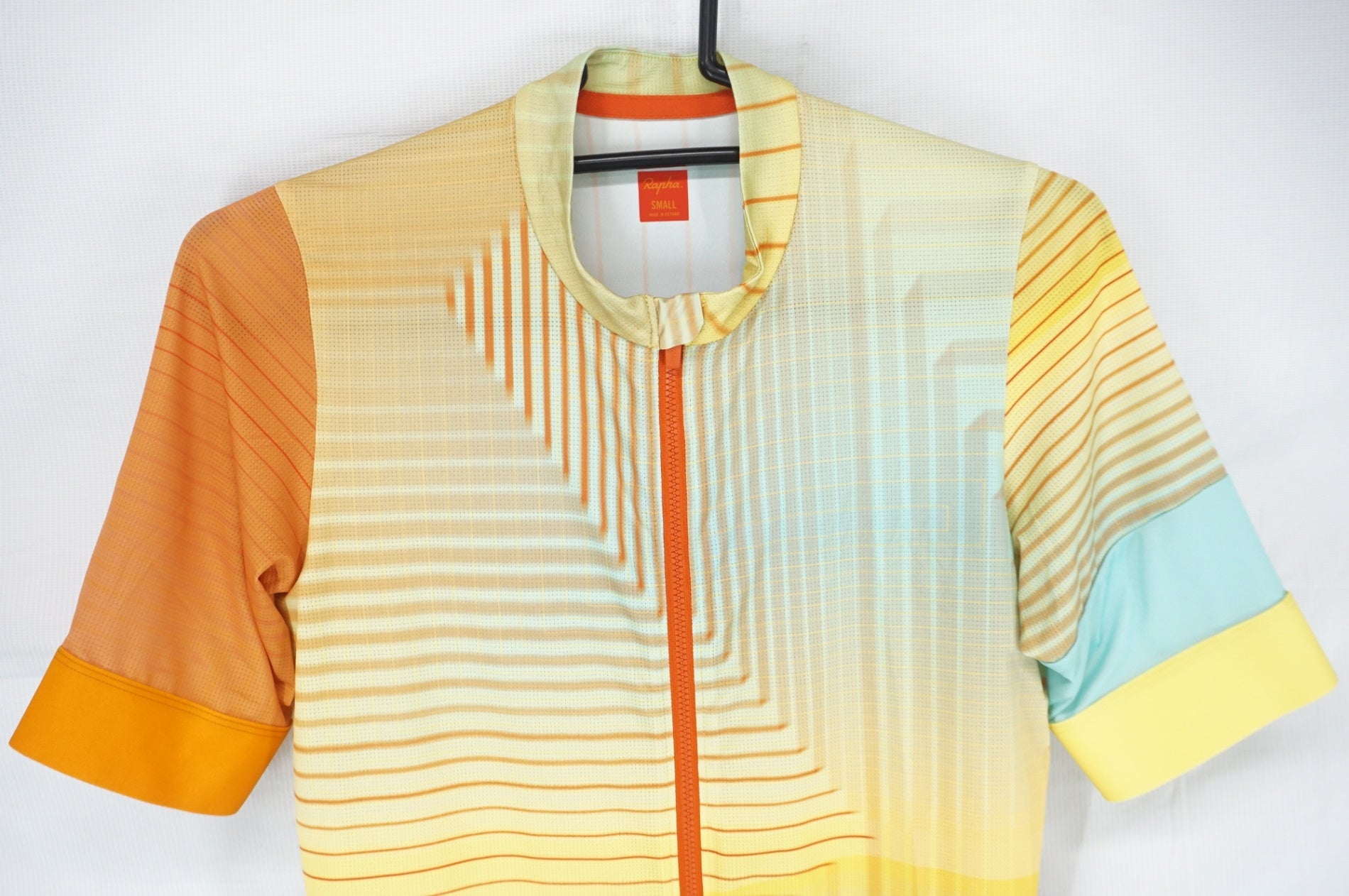 RAPHA 「ラファ」 TUNNEL VISION PT TRAINING Sサイズ ジャージ / 阪急塚口店