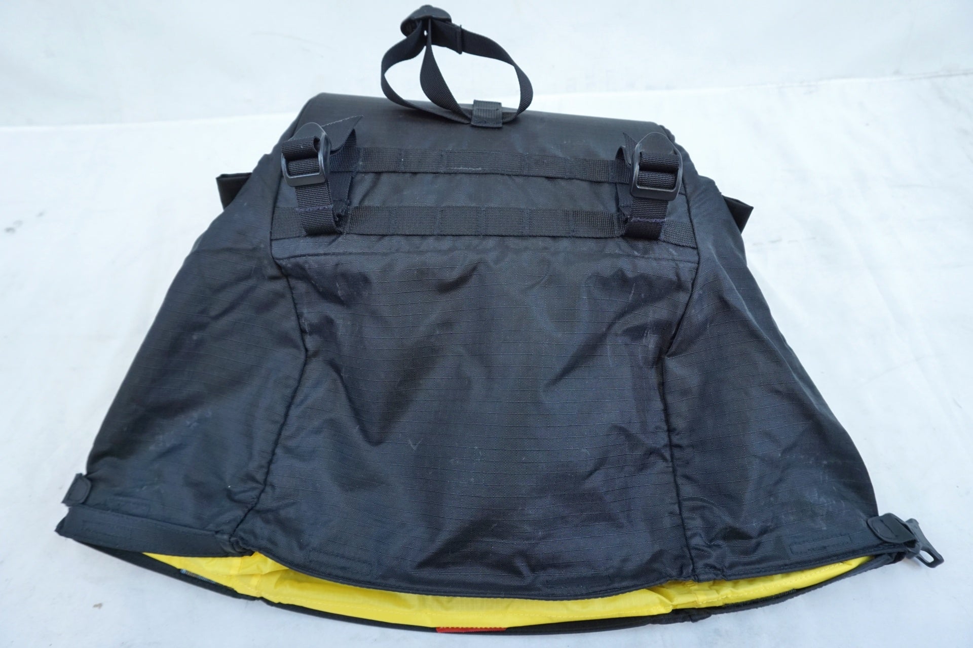 MONT-BELL 「モンベル」 フロントバッグ / 有明ガーデン店