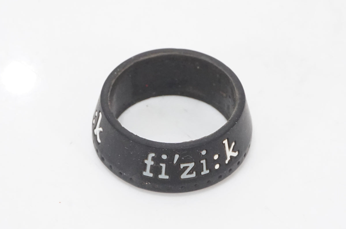 FIZIK 「フィジーク」 CYRANO R5 31.6φ 330mm シートポスト / AKIBA店