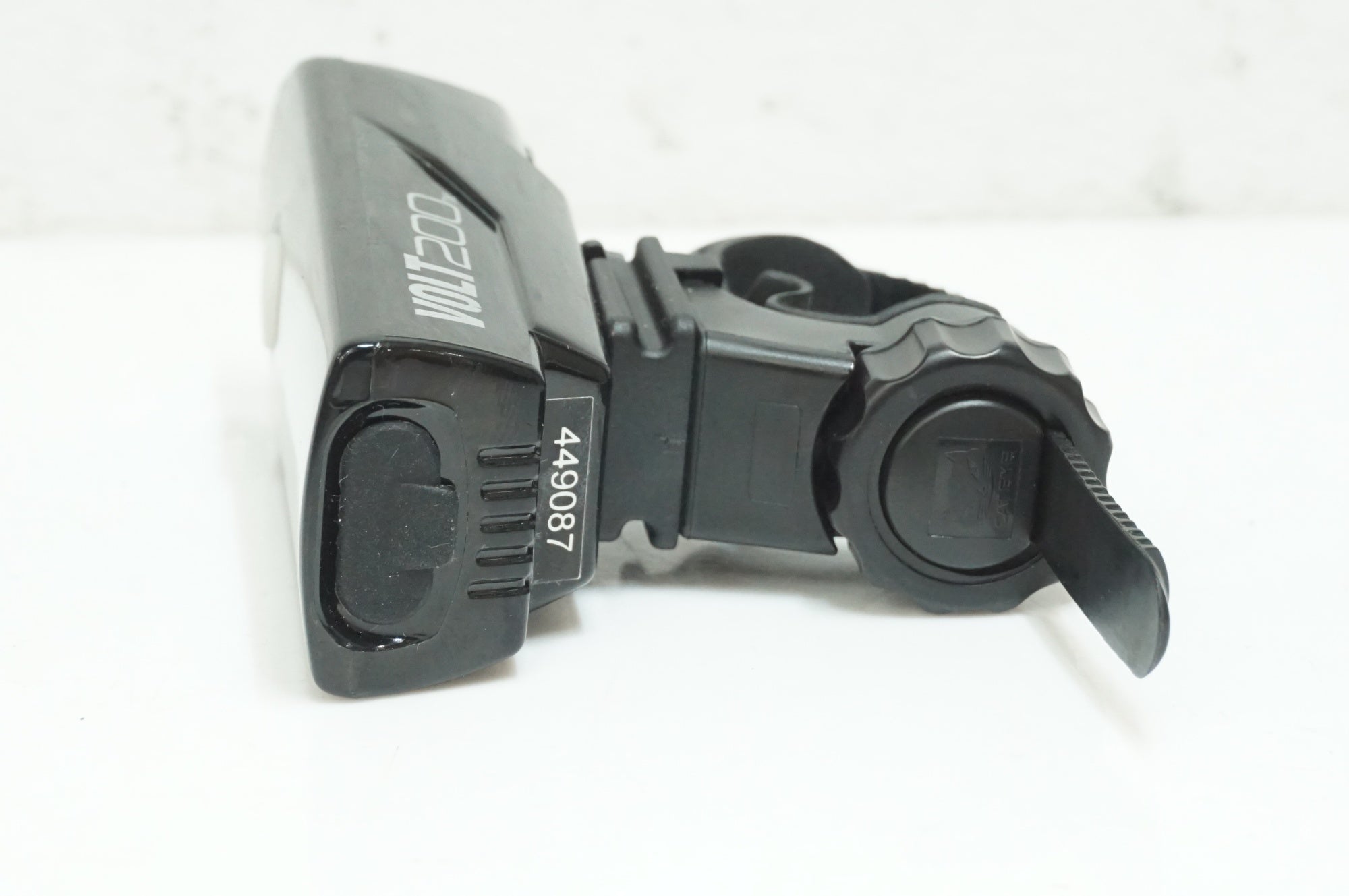 CATEYE 「キャットアイ」 VOLT200 フロントライト / 大宮店