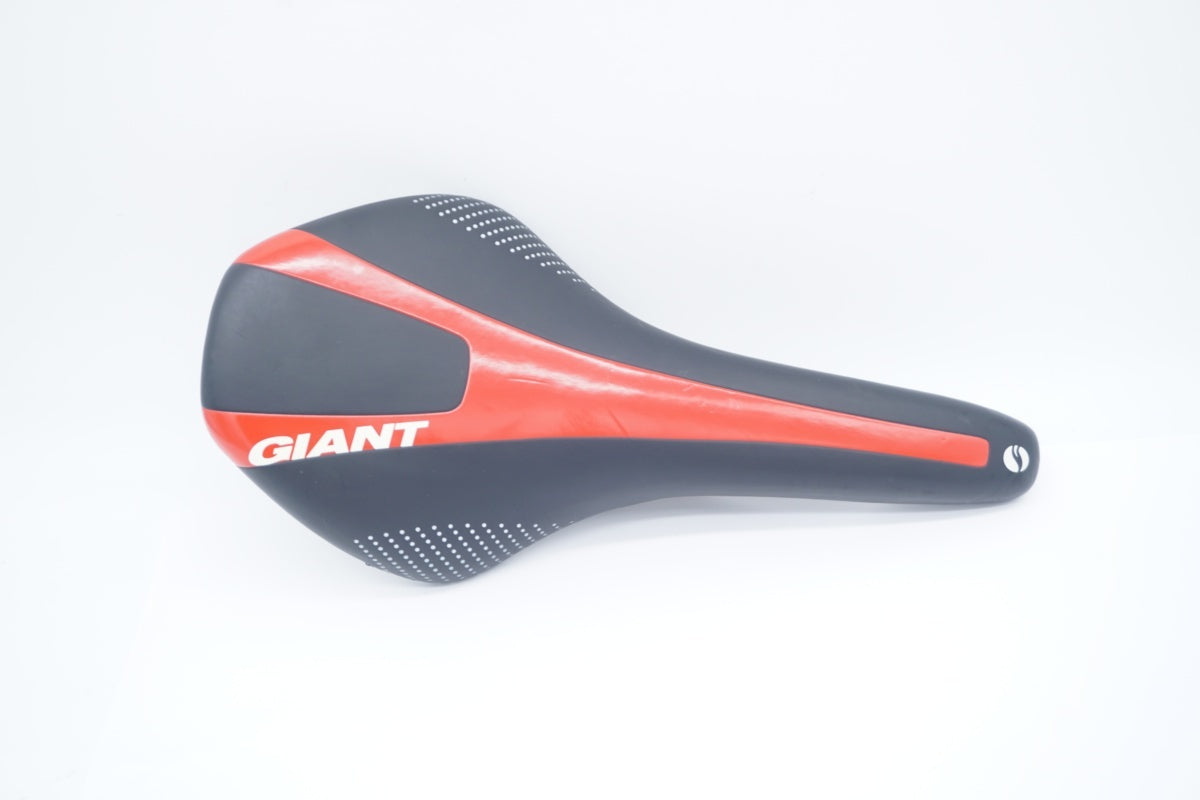 GIANT 「ジャイアント」 サドル / 滋賀大津店