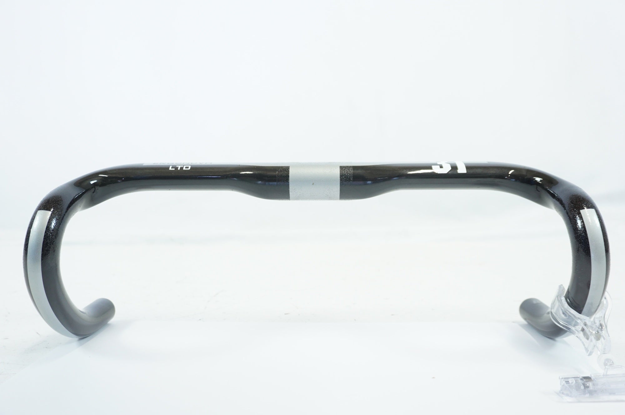 【3T】ERGONOVA TEAM 軽量エアロカーボンハンドル　400mm 3Tのハンドル、ERGONOVA TEAM とそっくりすぎるお買い得ハンドル