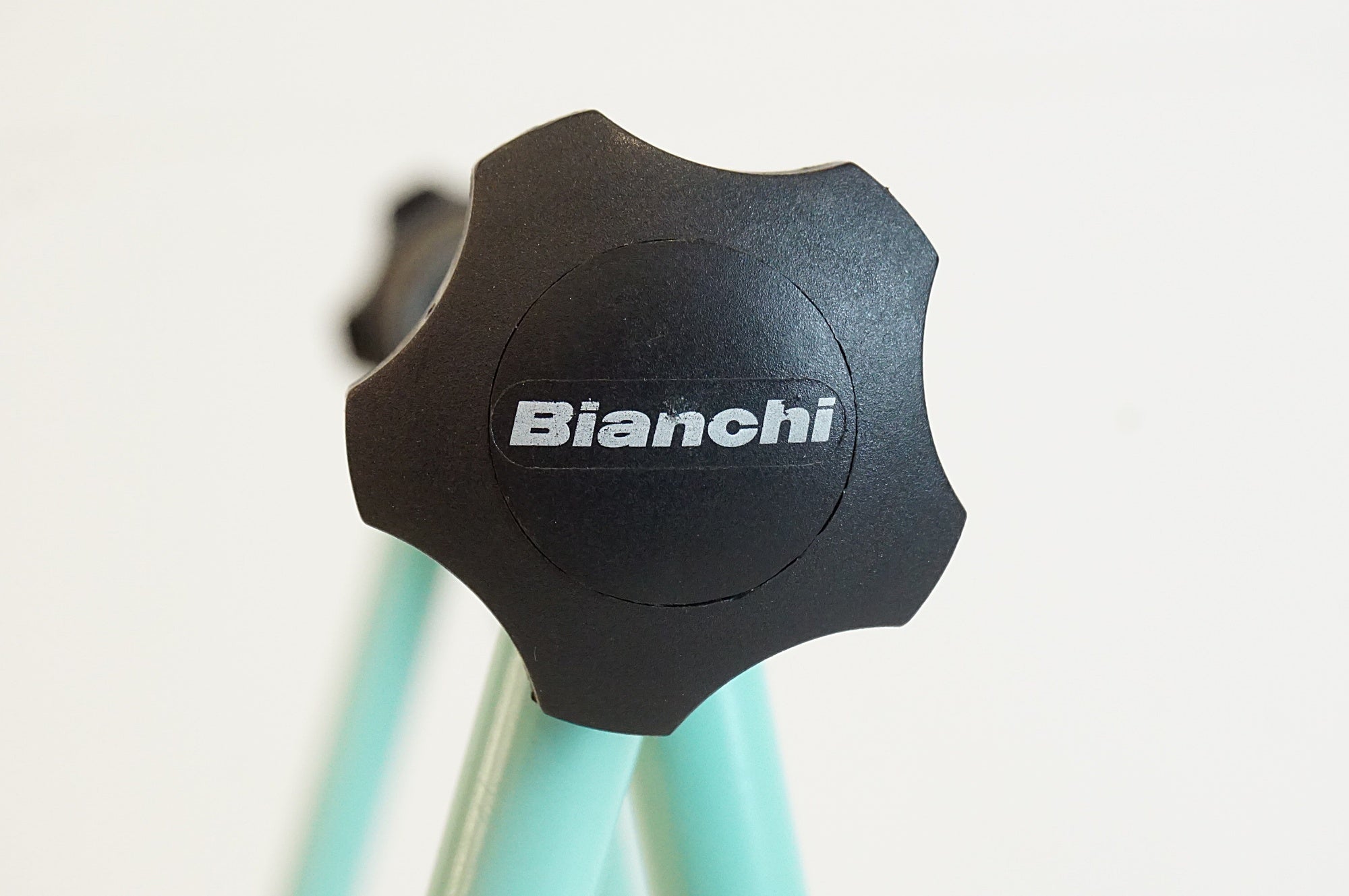 BIANCHI 「ビアンキ」 ディスプレイスタンド / 浜松店