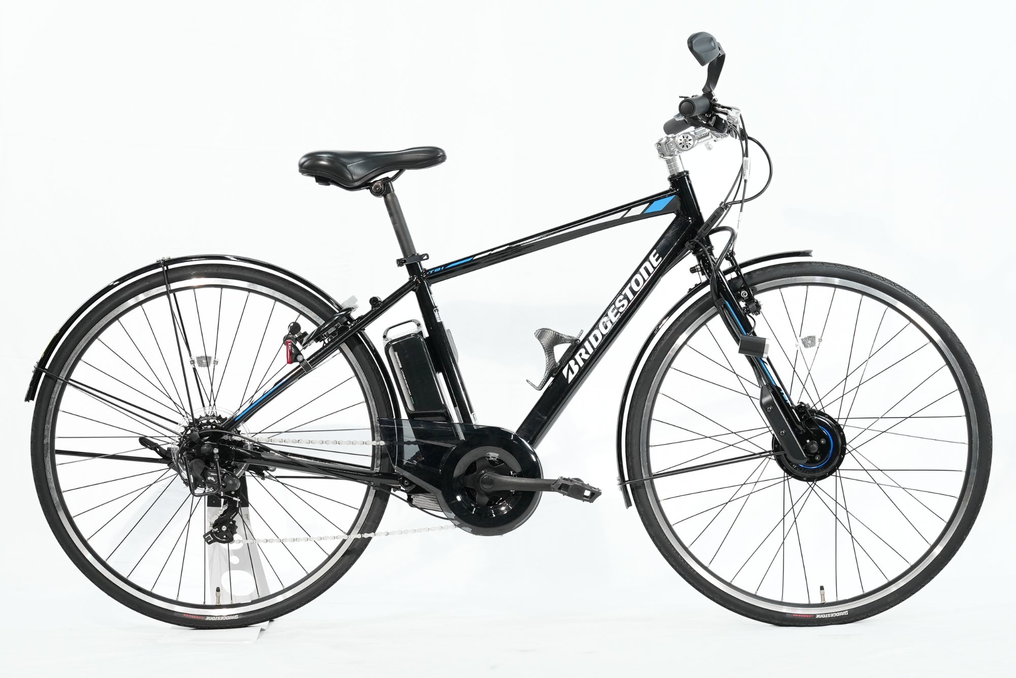 TB1e 2022年式　電動自転車　ブラック　バッテリー2本2．自転車サドル