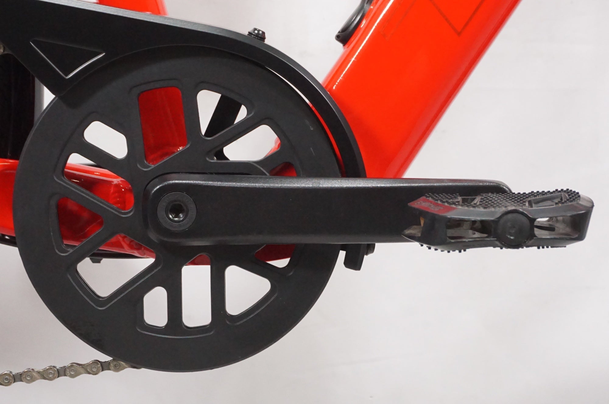 TREK 「トレック」 FX+2 2024年モデル 電動アシスト自転車 / AKIBA店