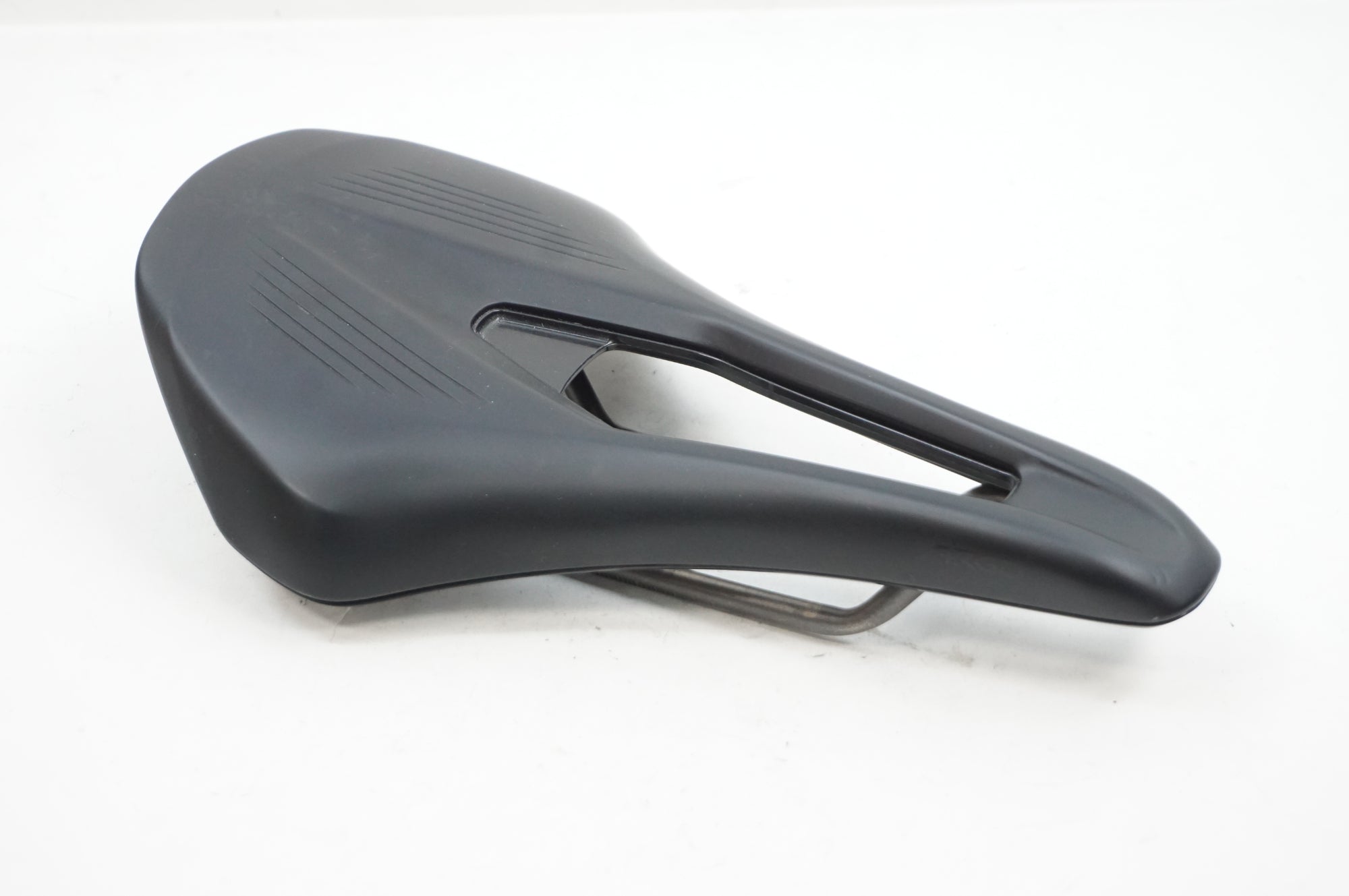 fizik 「フィジーク」 ARGO VENTO R3 サドル / 川越店 ｜ バイチャリ