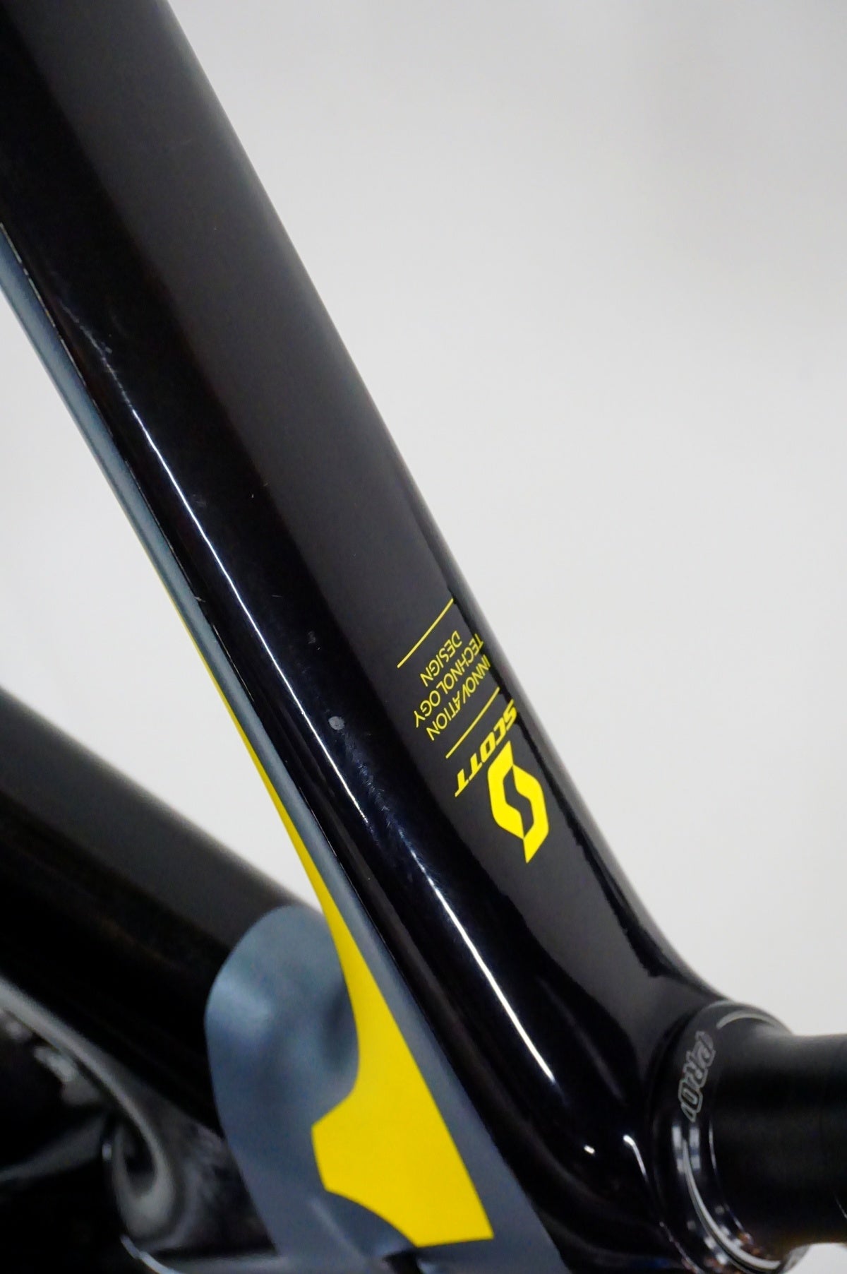SCOTT 「スコット」 SOLACE 40 FB DISC 2015年モデル フラットバーロード / 名古屋大須店