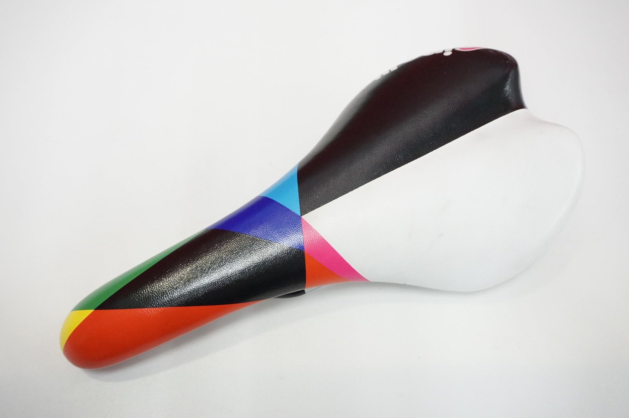 CINELLI 「チネリ」 SCATTO SADDLE サドル / 福岡店