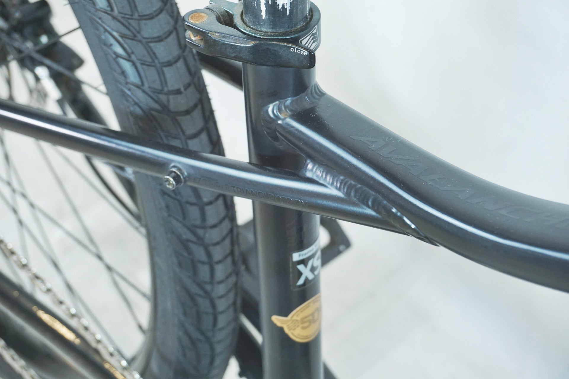 GT 「ジーティー」 AVALANCHE EXPERT 27.5" V2 2023年モデル マウンテンバイク / 有明ガーデン店