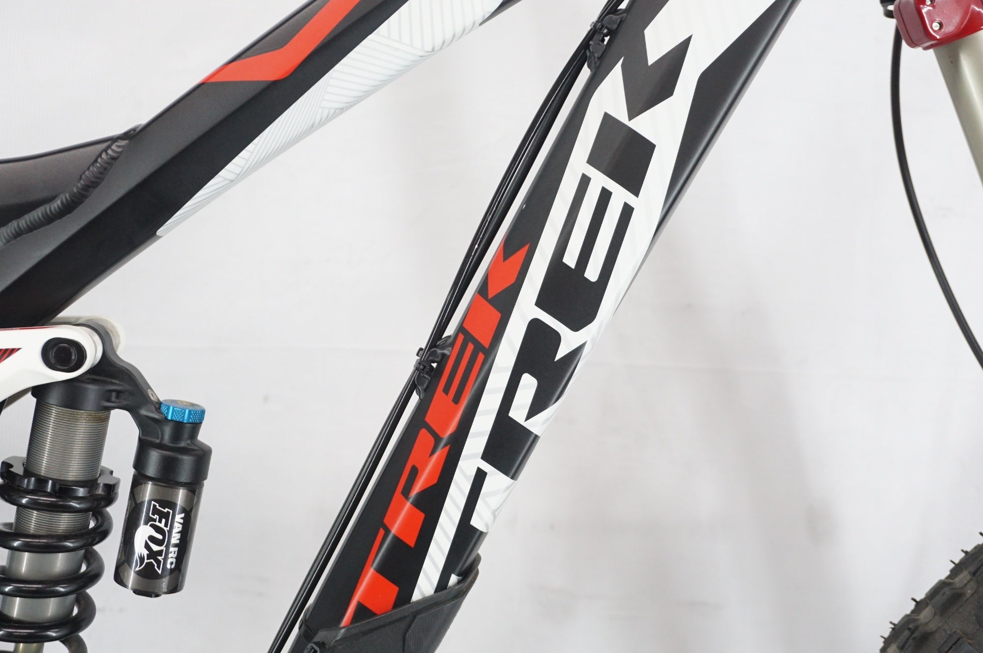 TREK 「トレック」 SESSION 8 2011年モデル マウンテンバイク / 阪急塚口店