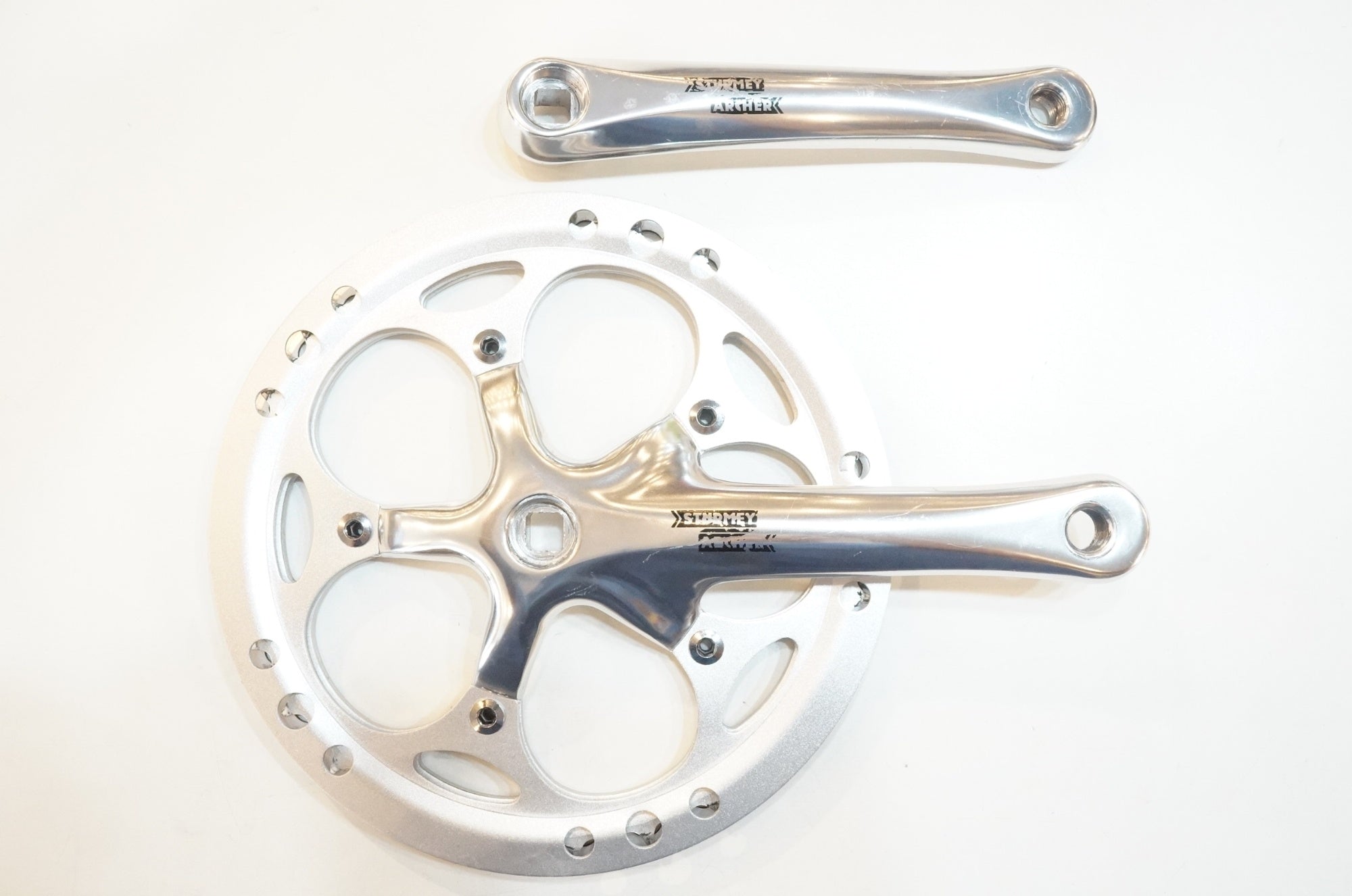 SUNRACE 「サンレース」 STURMEY ARCHER 170mm 54T クランク / 浦和