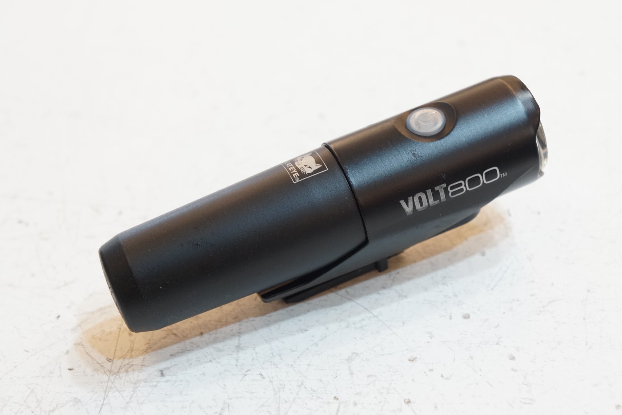 CATEYE 「キャットアイ」 VOLT800 フロントライト / バイチャリ浦和ベース