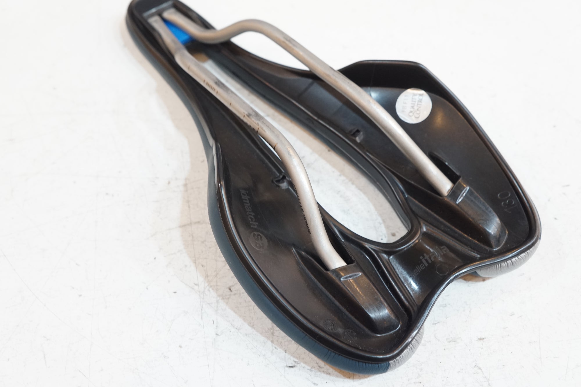 SELLE ITALIA 「セラ イタリア」 BOOST SLR GRAVEL サドル / バイチャリ浦和ベース