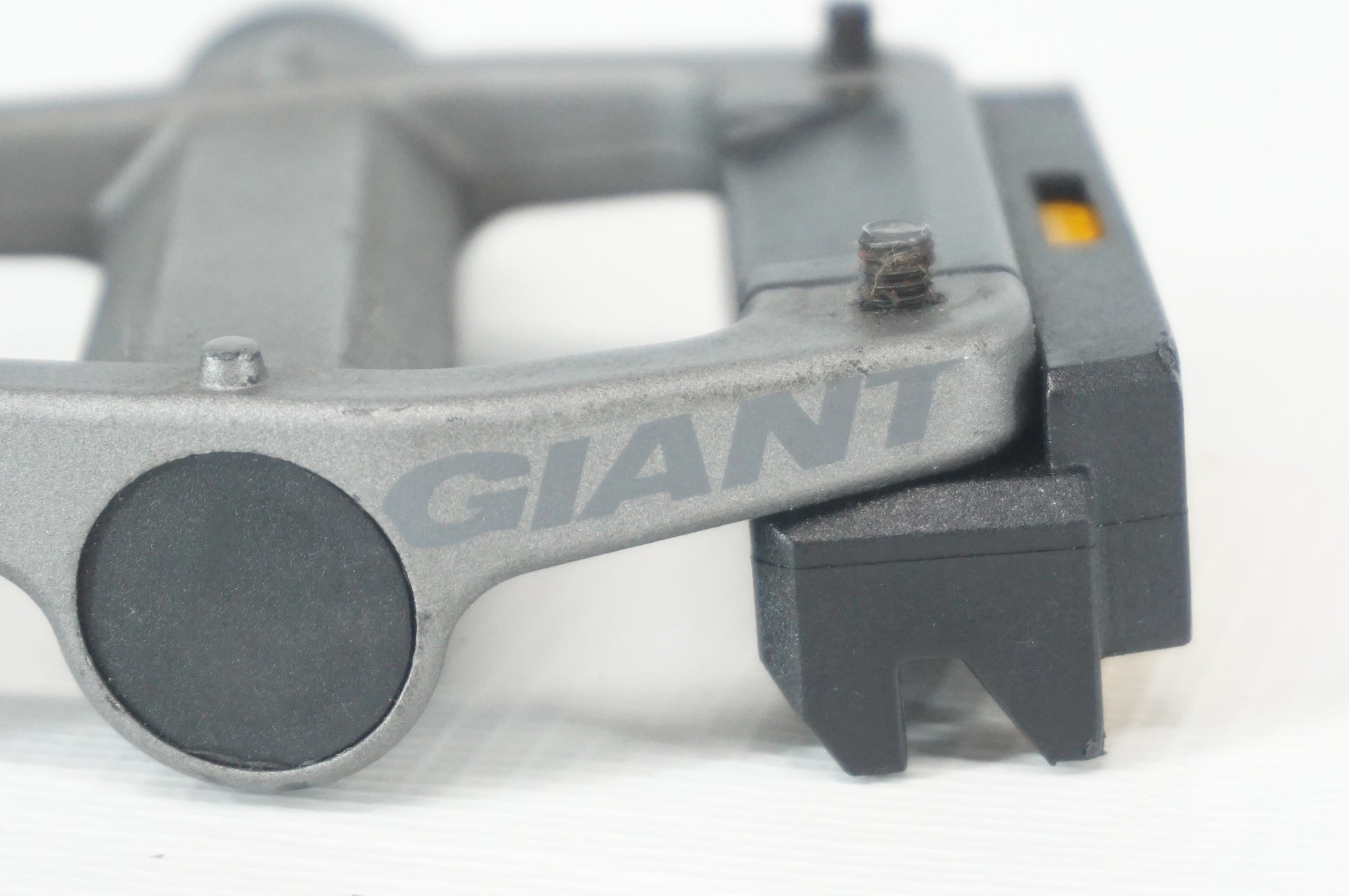 GIANT 「ジャイアント」 ペダル / 阪急塚口店