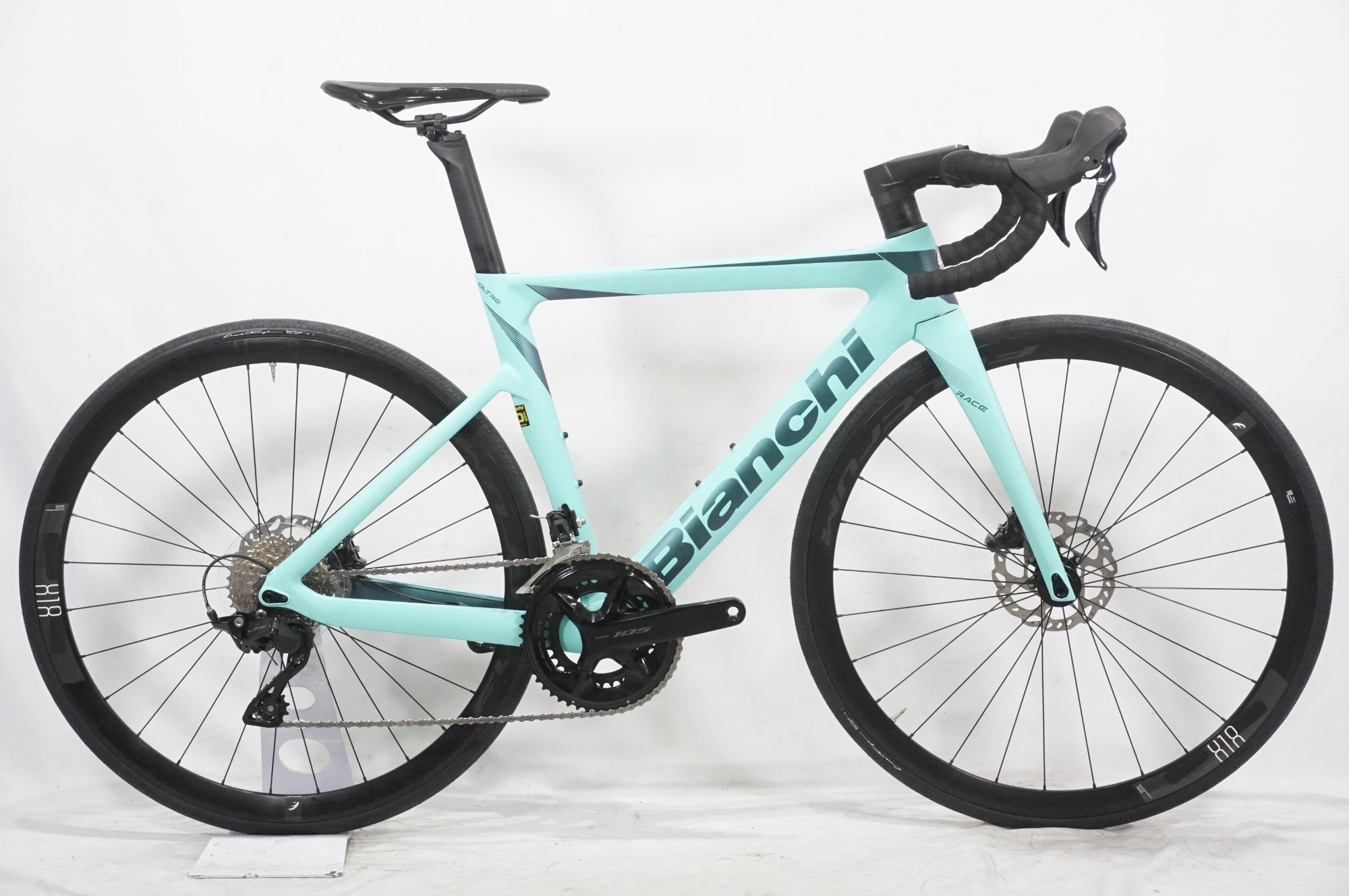 ビアンキBIANCHI OLTRE RACE 2024 Bianchi Oltre Race & Sprint Aero Road Bikes Tease Shimano