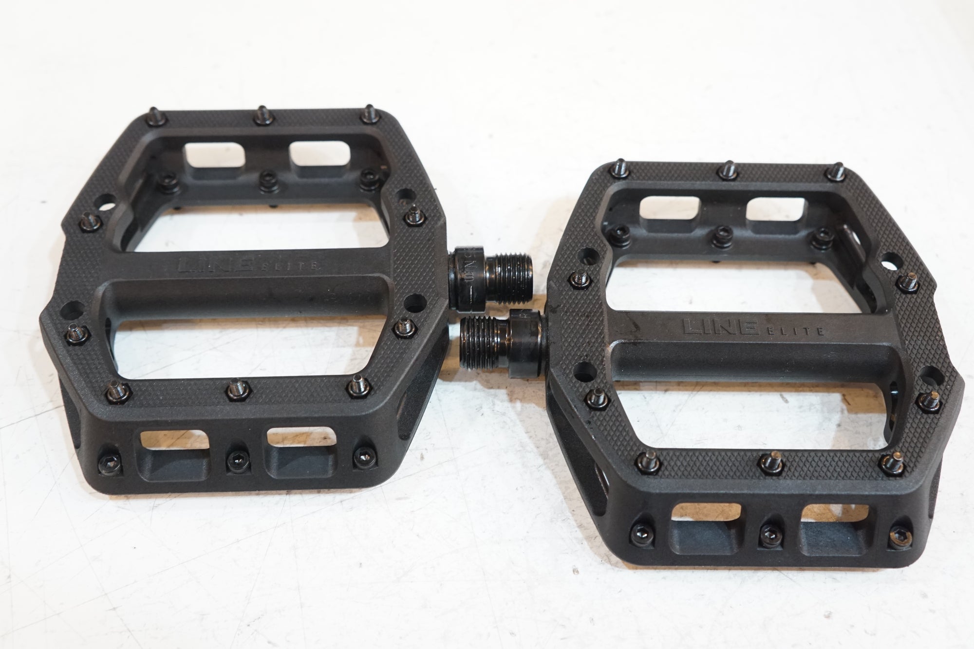 フラットペダル - ペダル - パーツ ｜ バイチャリ公式オンライン