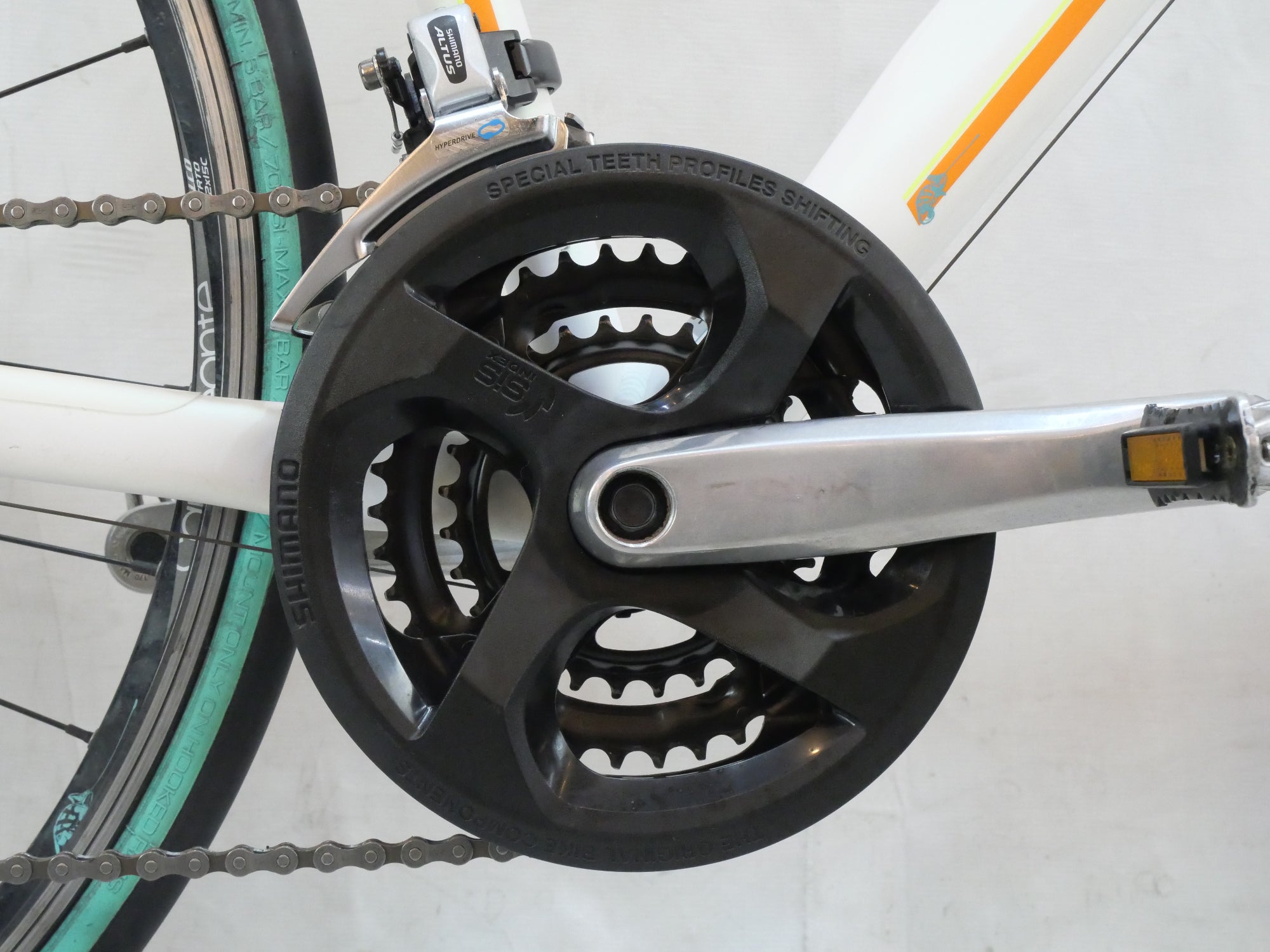 BIANCHI 「ビアンキ」 C-SPORT1 2016年モデル クロスバイク / バイチャリ浦和ベース