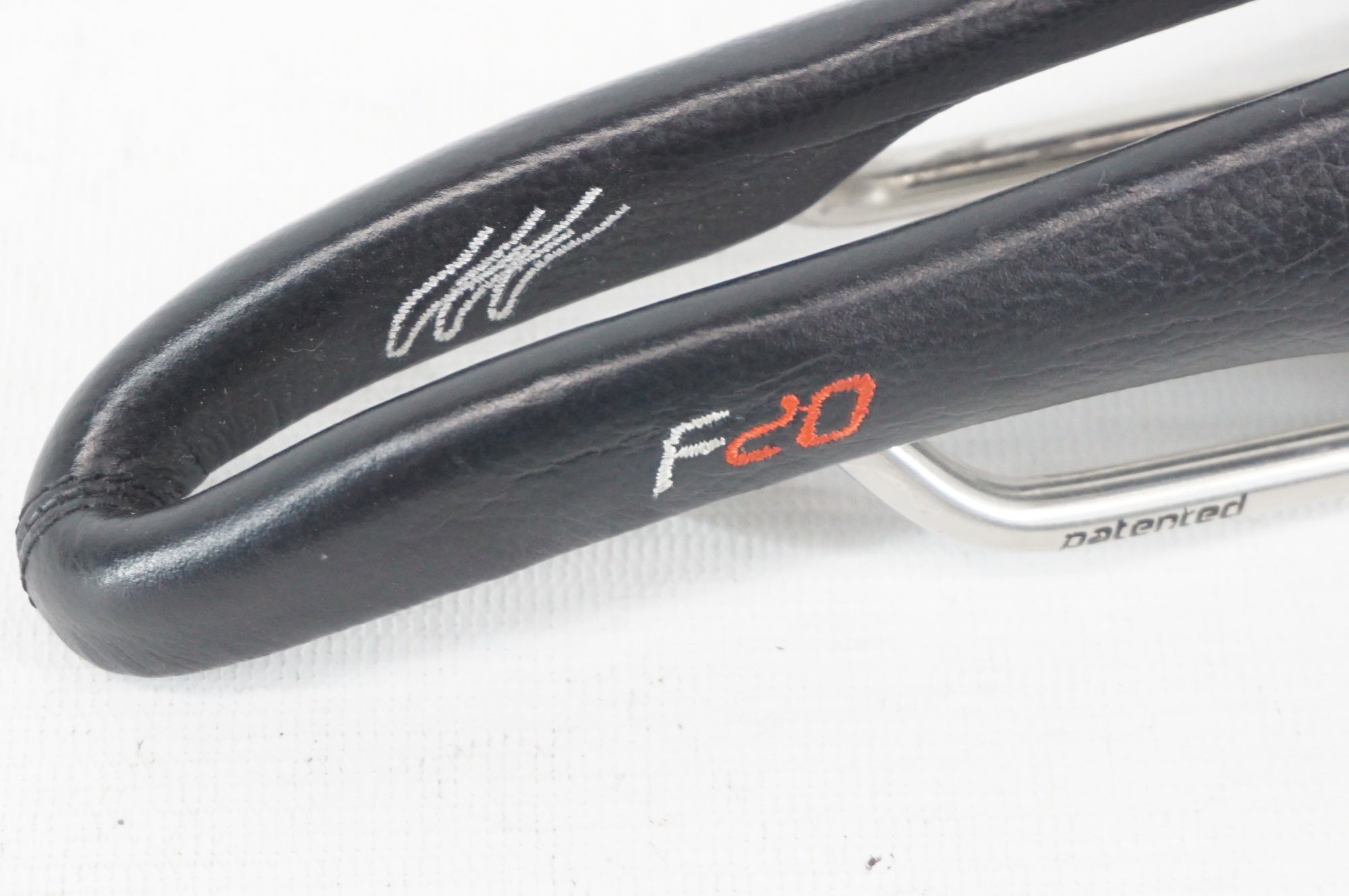 SELLE SMP 「セッレエスエムピー」 F20 サドル / 阪急塚口店