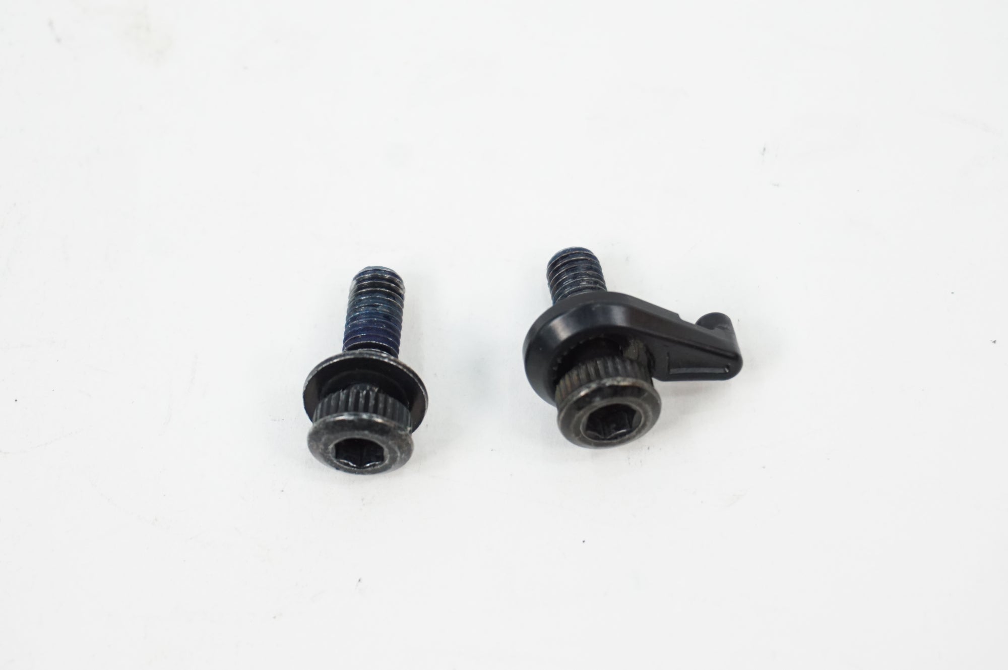 SHIMANO 「シマノ」 105 BR-R7070 ディスクブレーキキャリパーセット / 川越店