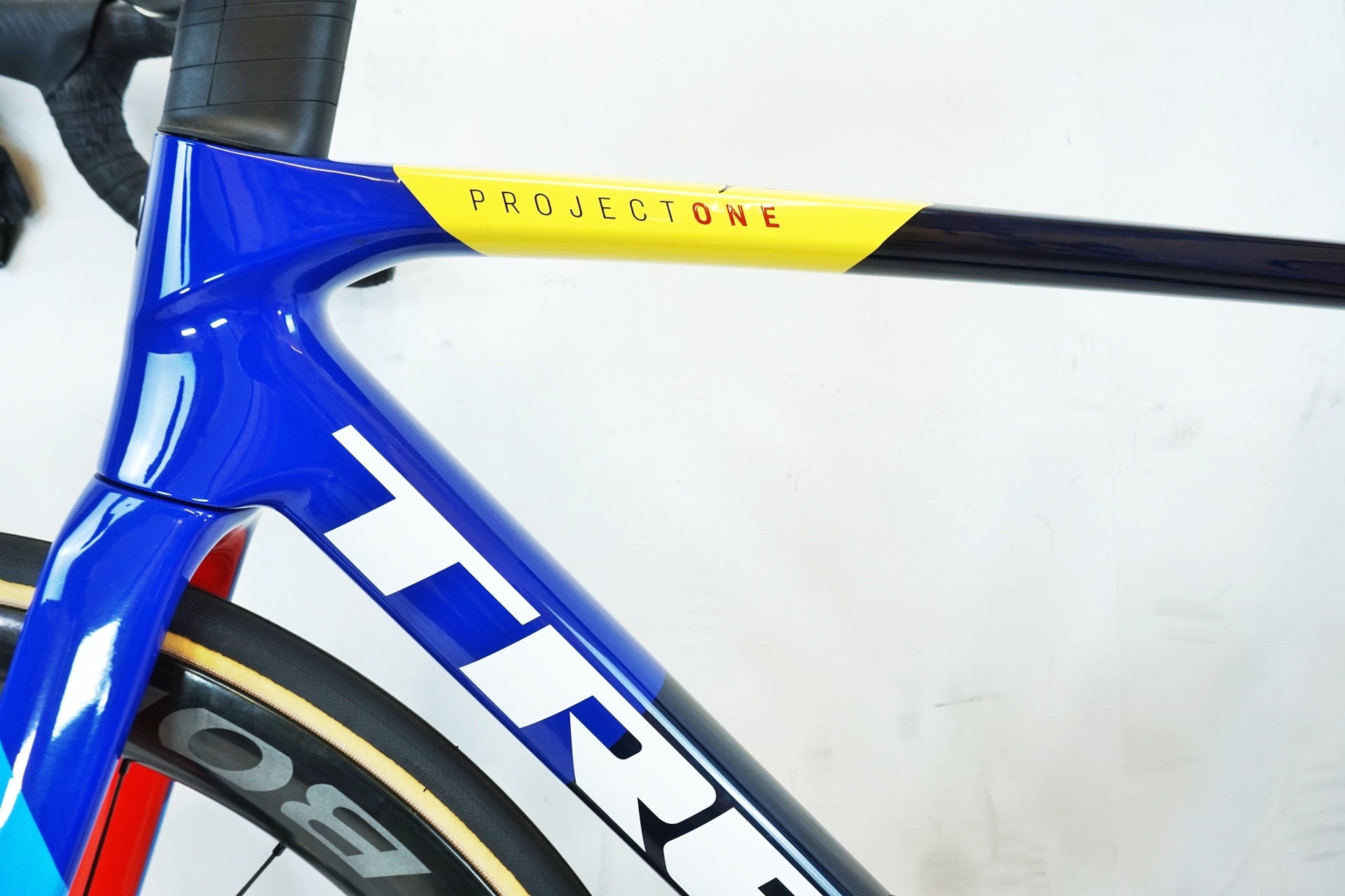 TREK 「トレック」 MADONE SLR9 AXS GEN8 2025年モデル ロードバイク / 有明ガーデン店