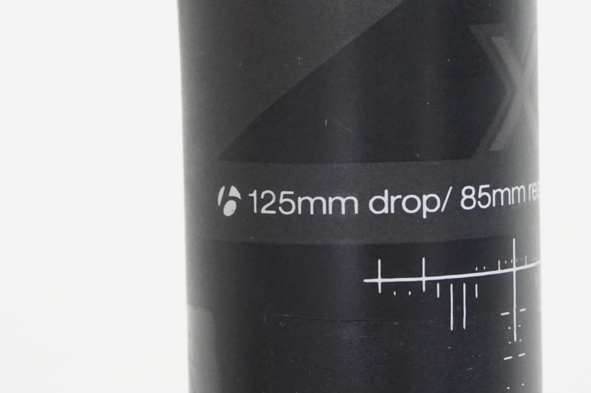 BONTRAGER 「ボントレガー」 XXX AERO VR-CF φ31.8 420mm ハンドル / 福岡店