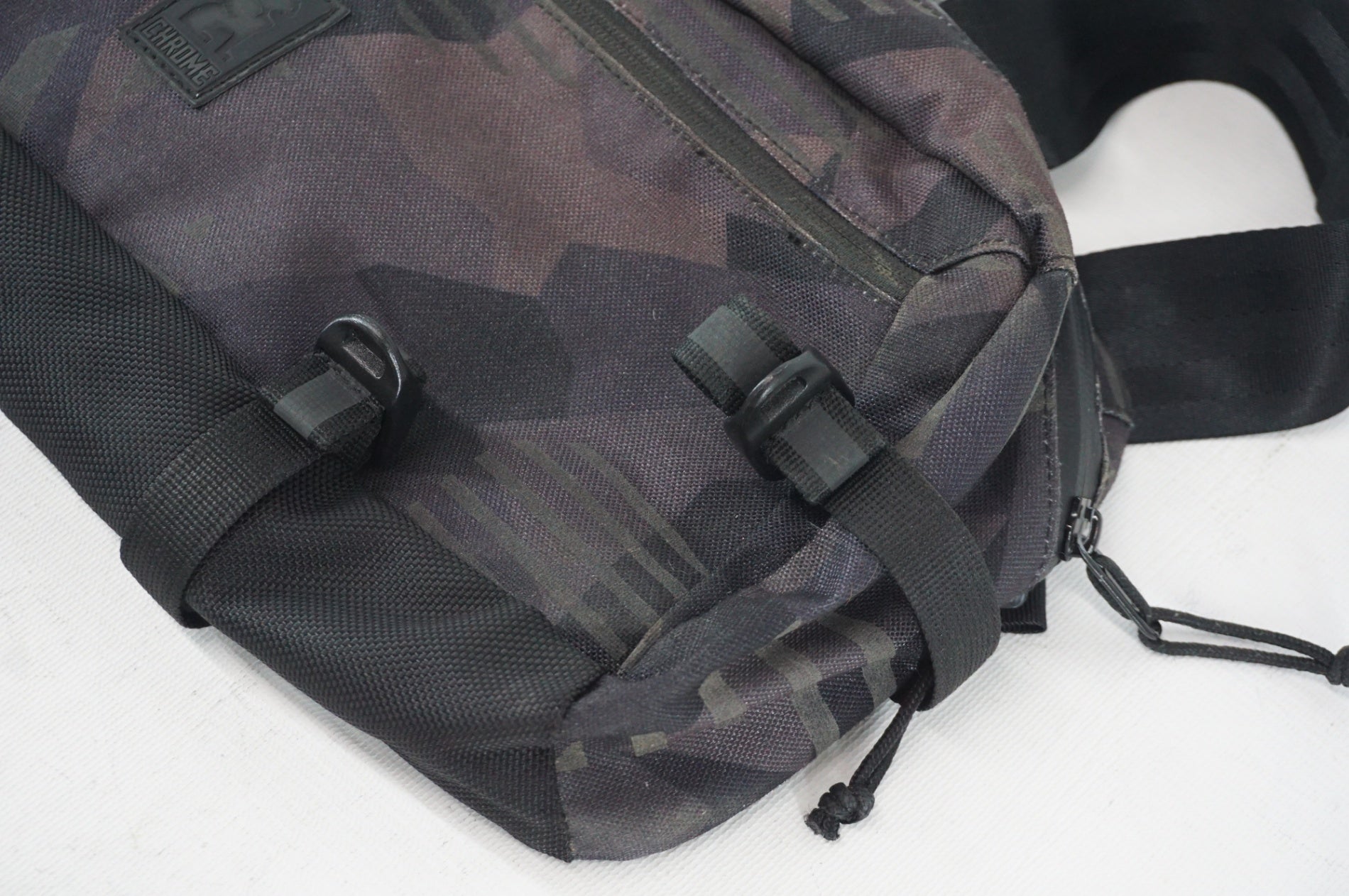 CHROME 「クローム」 KADET SLING BAG ボディバッグ / 阪急塚口店