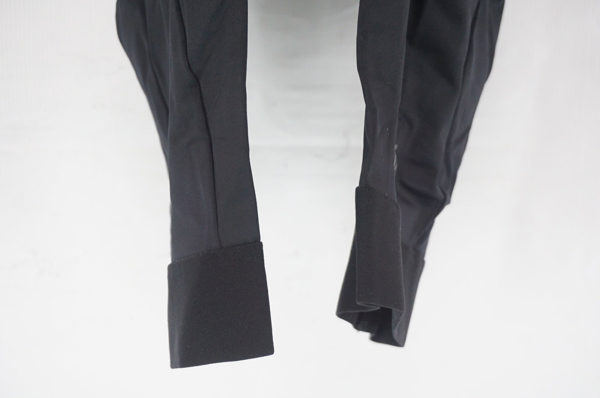 VELOCIO 「ヴェロシオ」 Sサイズ ビブショーツ / 阪急塚口店