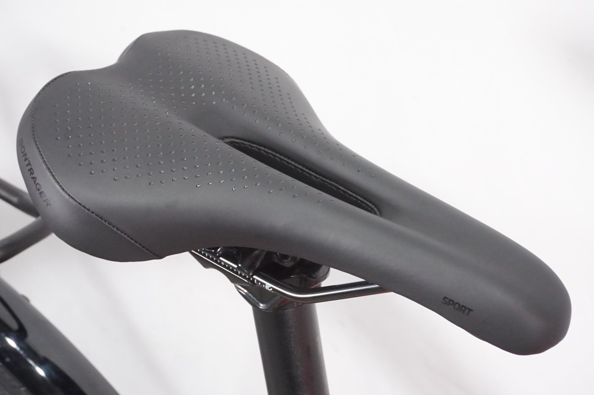 TREK 「トレック」 FX+2 2024年モデル 電動アシスト自転車 / AKIBA店