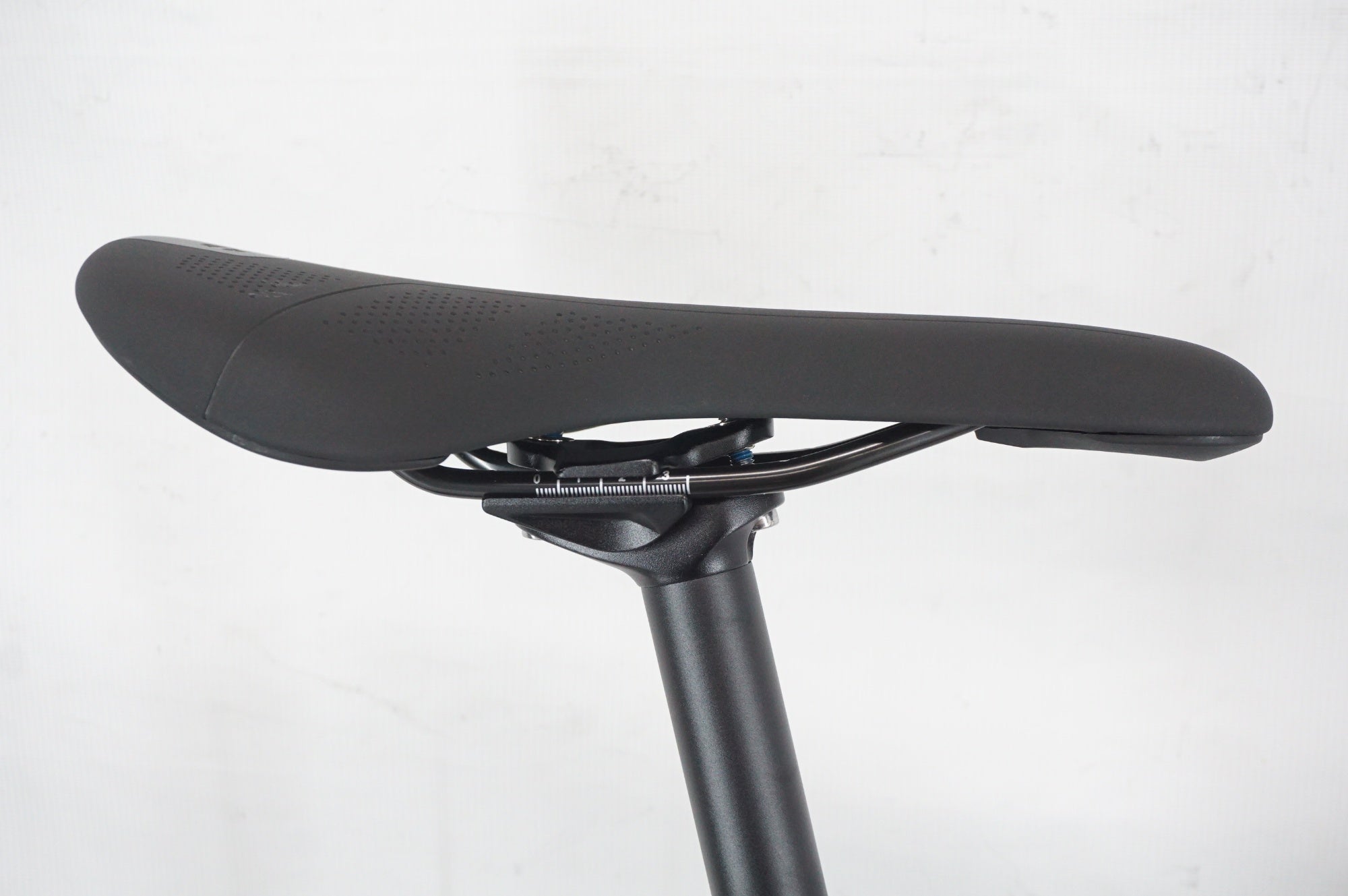 CANNONDALE 「キャノンデール」 CAAD OPTIMO3 2025年モデル ロードバイク / 阪急塚口店