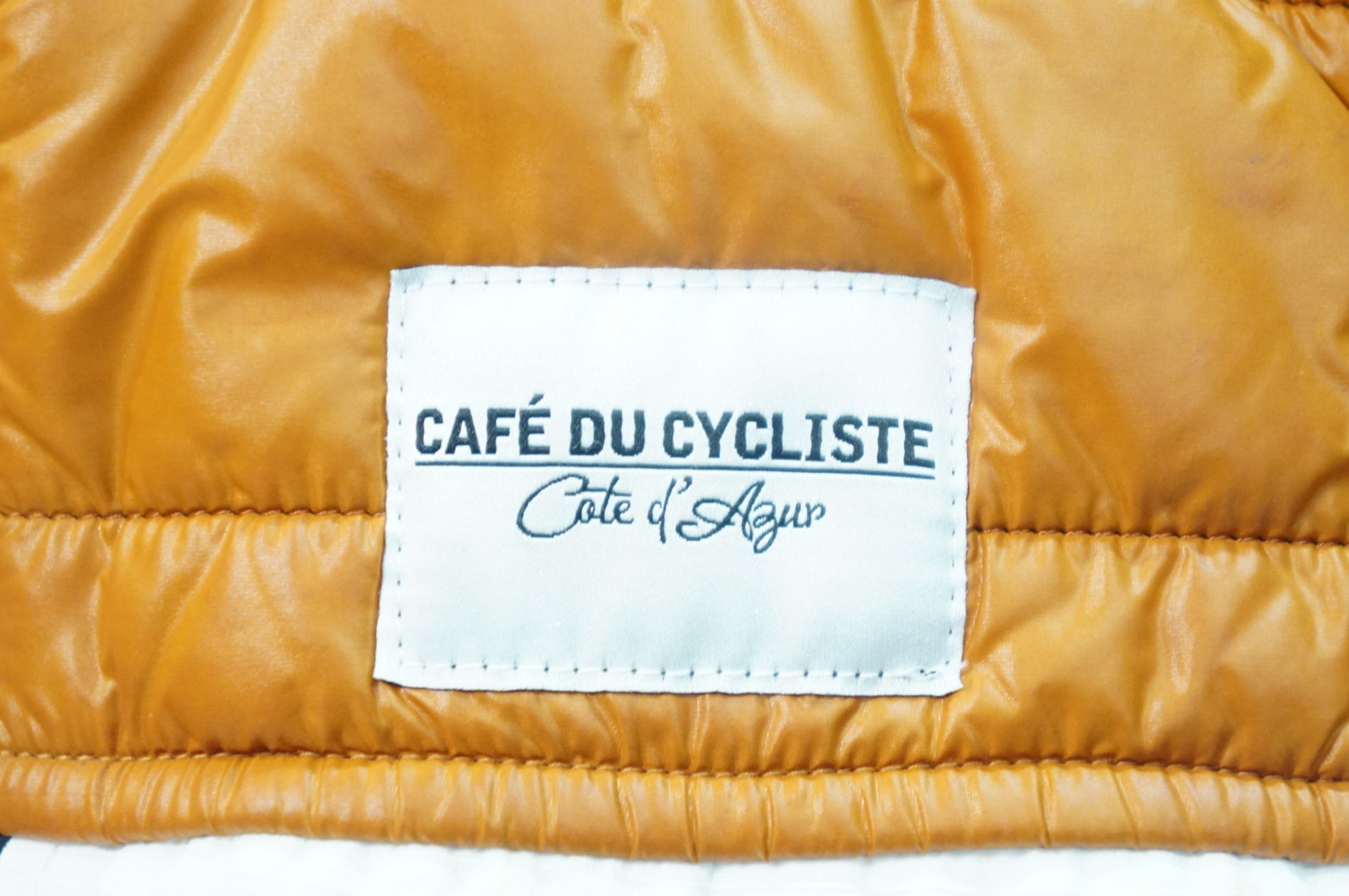 CAFE DU CYCLISTE 「カフェ・ドゥ・シクリステ」 ALBERTINE MEN Mサイズ ベスト / 熊谷本店