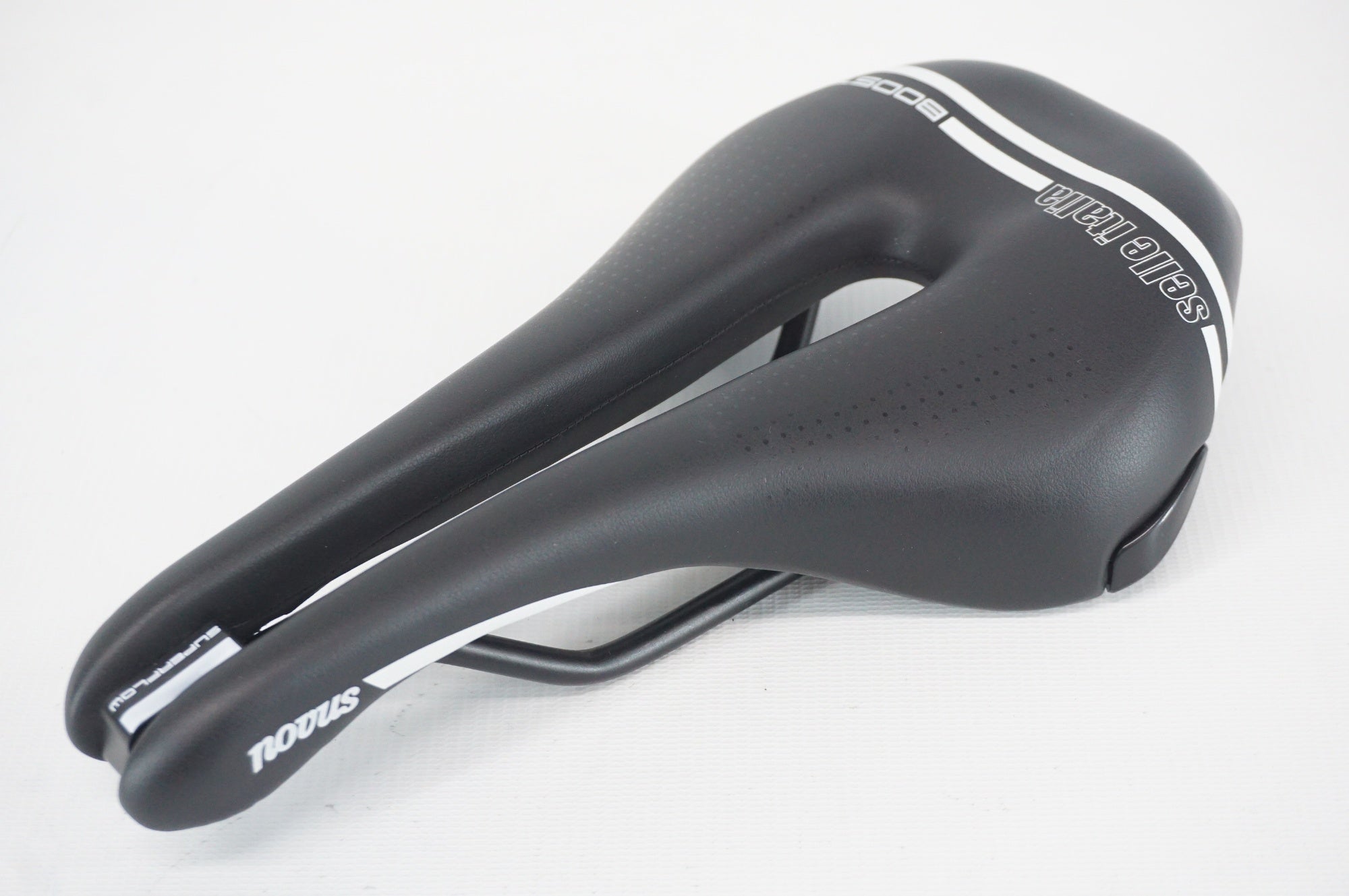 SELLE ITALIA 「セライタリア」 NOVUS BOOST SUPER FLOW サドル / 阪急塚口店