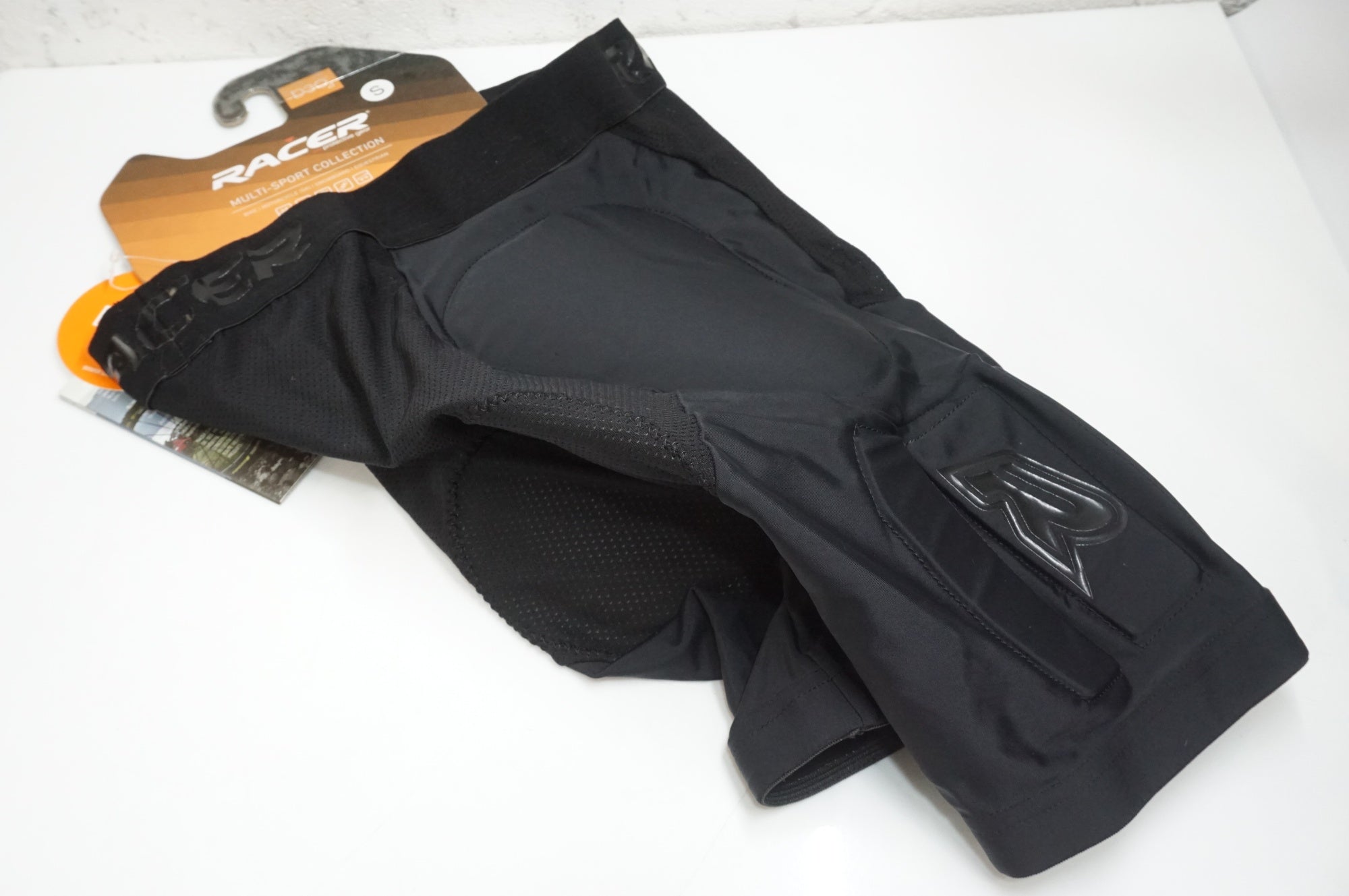 RACER 「レーサー」 PROFILE SHORT 2 Sサイズ プロテクティブショーツ / 大宮店