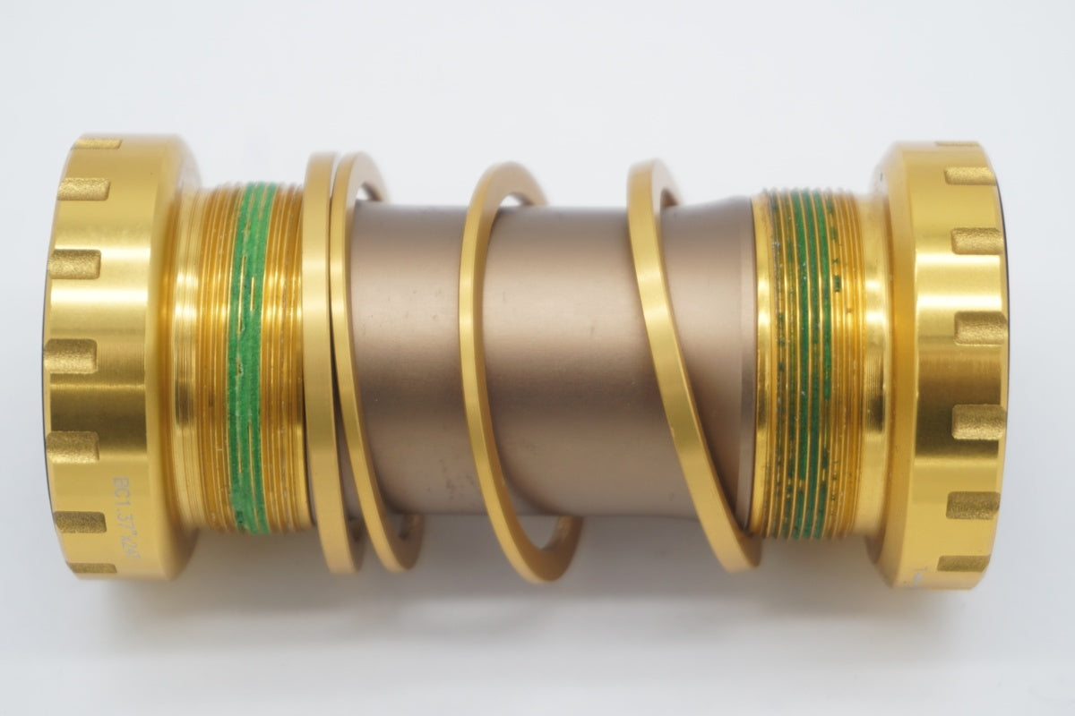 GOLD RACE 「ゴールドレース」 BB COMPATIBLE ボトムブラケット / 滋賀大津店