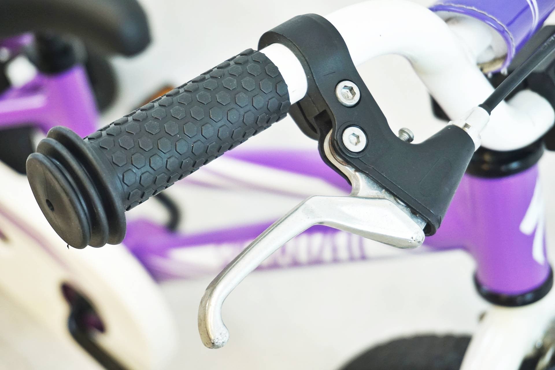 SPECIALIZED 「スペシャライズド」 HOT ROCK 16 2016年モデル 16インチ キッズバイク / 有明ガーデン店