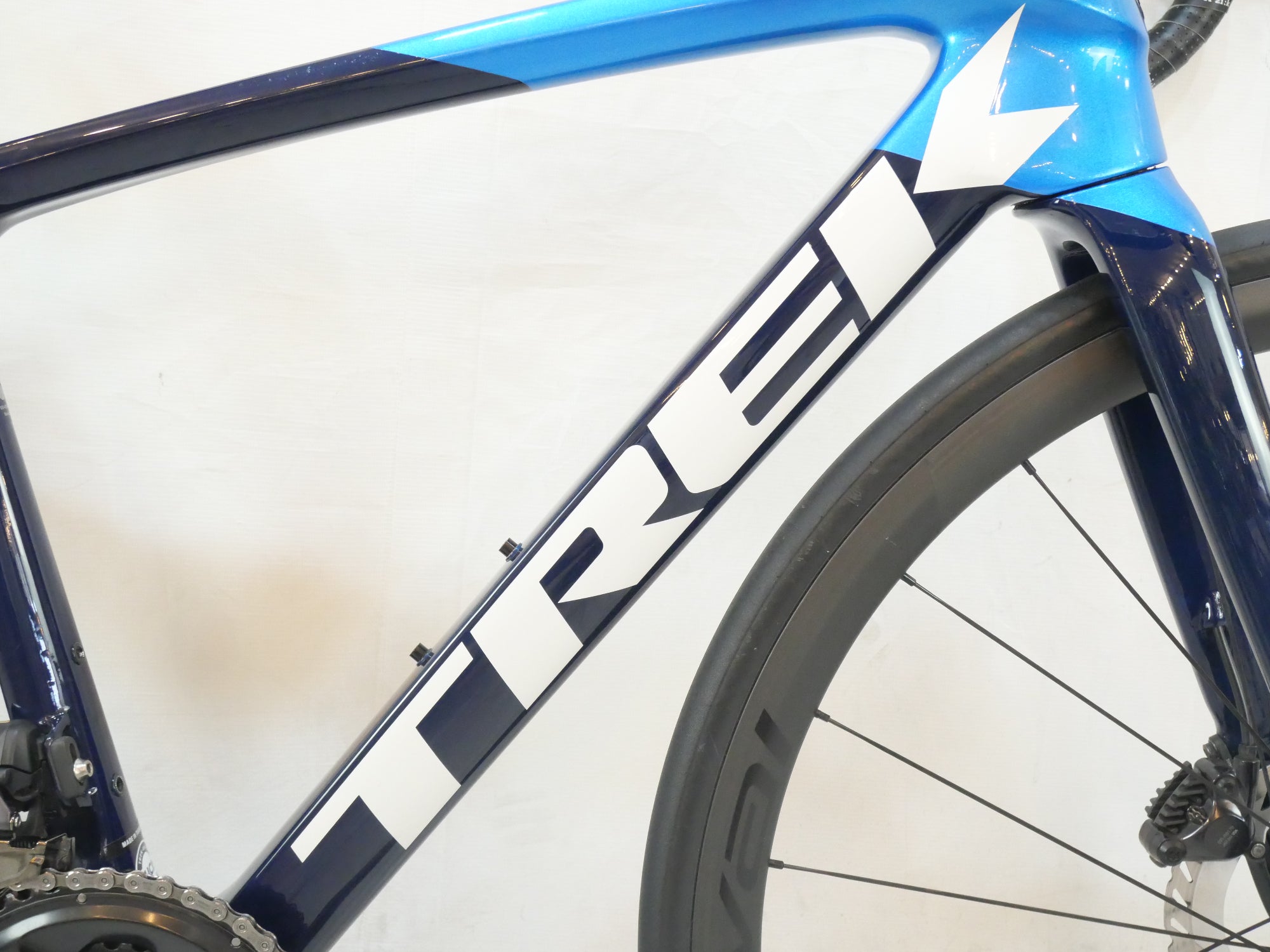 TREK 「トレック」 EMONDA SL5 DISC 2021年モデル R8170 ロードバイク / バイチャリ浦和ベース