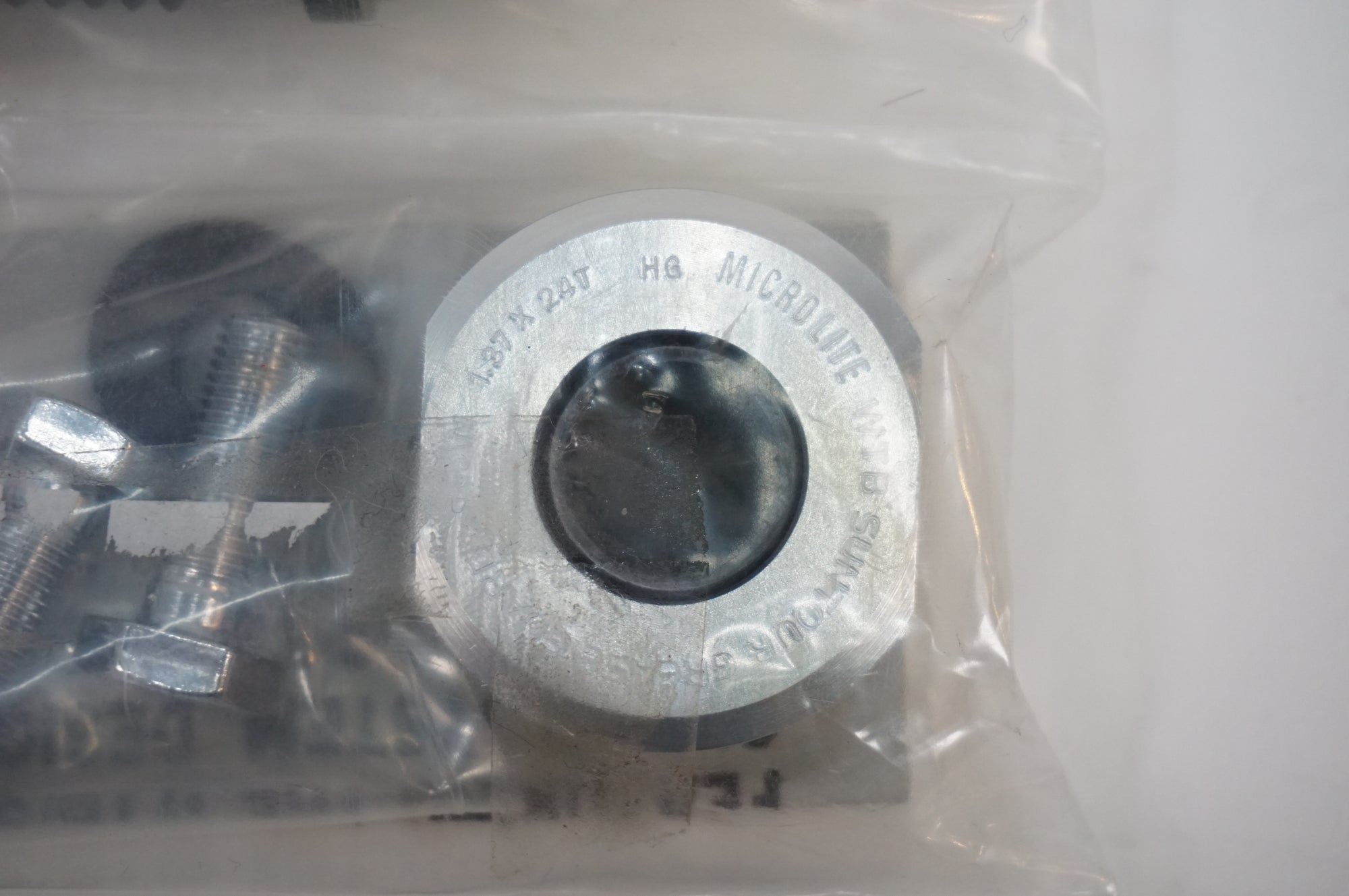 SUNTOUR 「サンツアー」 68mm JIS BB ボトムブラケット / 川越店