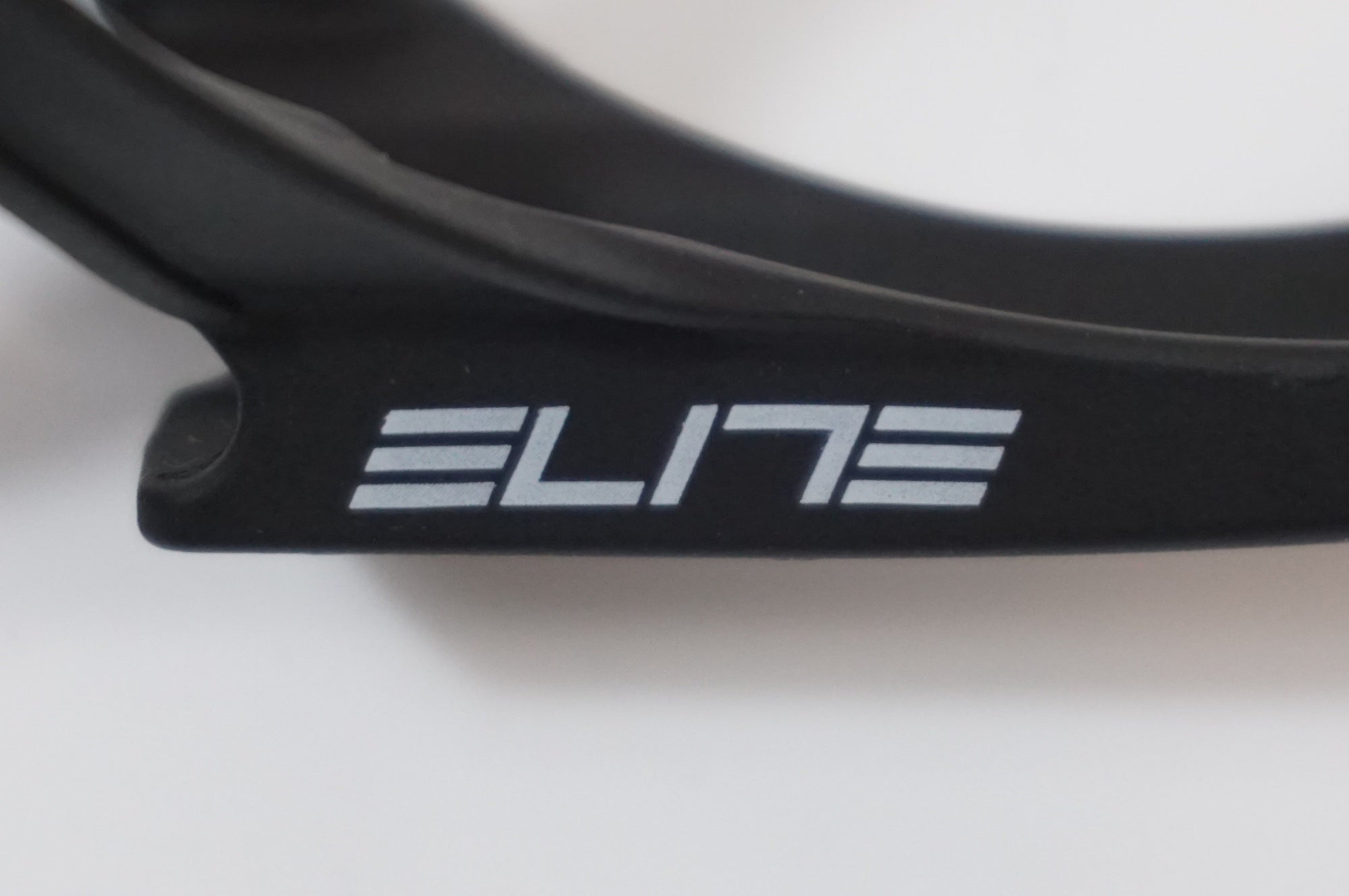 ELITE 「エリート」 LEGGERO カーボン ボトルケージ / 世田谷店